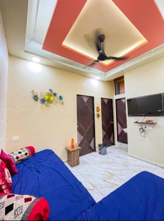 JAI SWAMiNARAYAN DELUX HOMESTAY