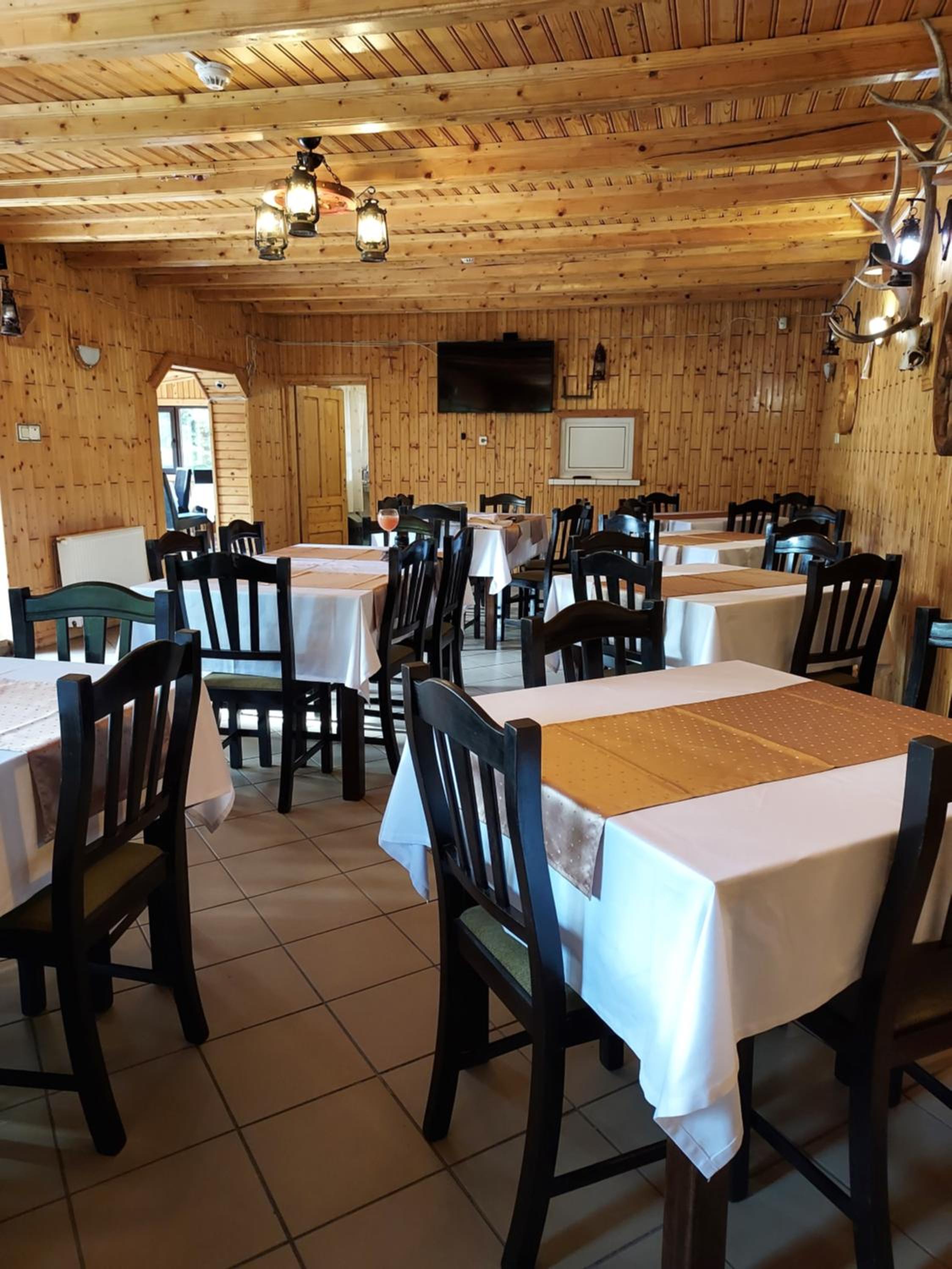Pensiunea La Taverna