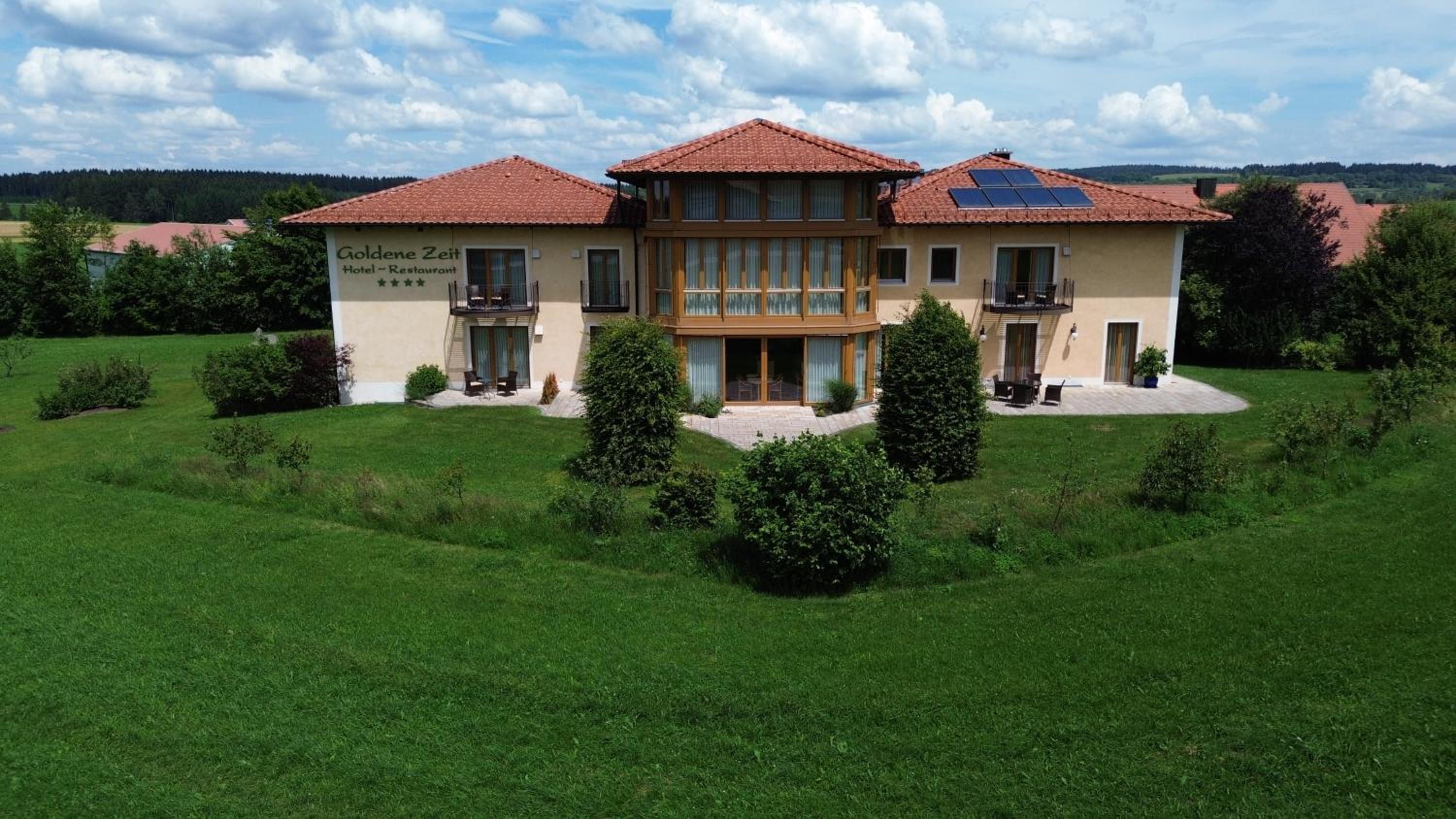 Naturhotel Goldene Zeit - Property Image 1