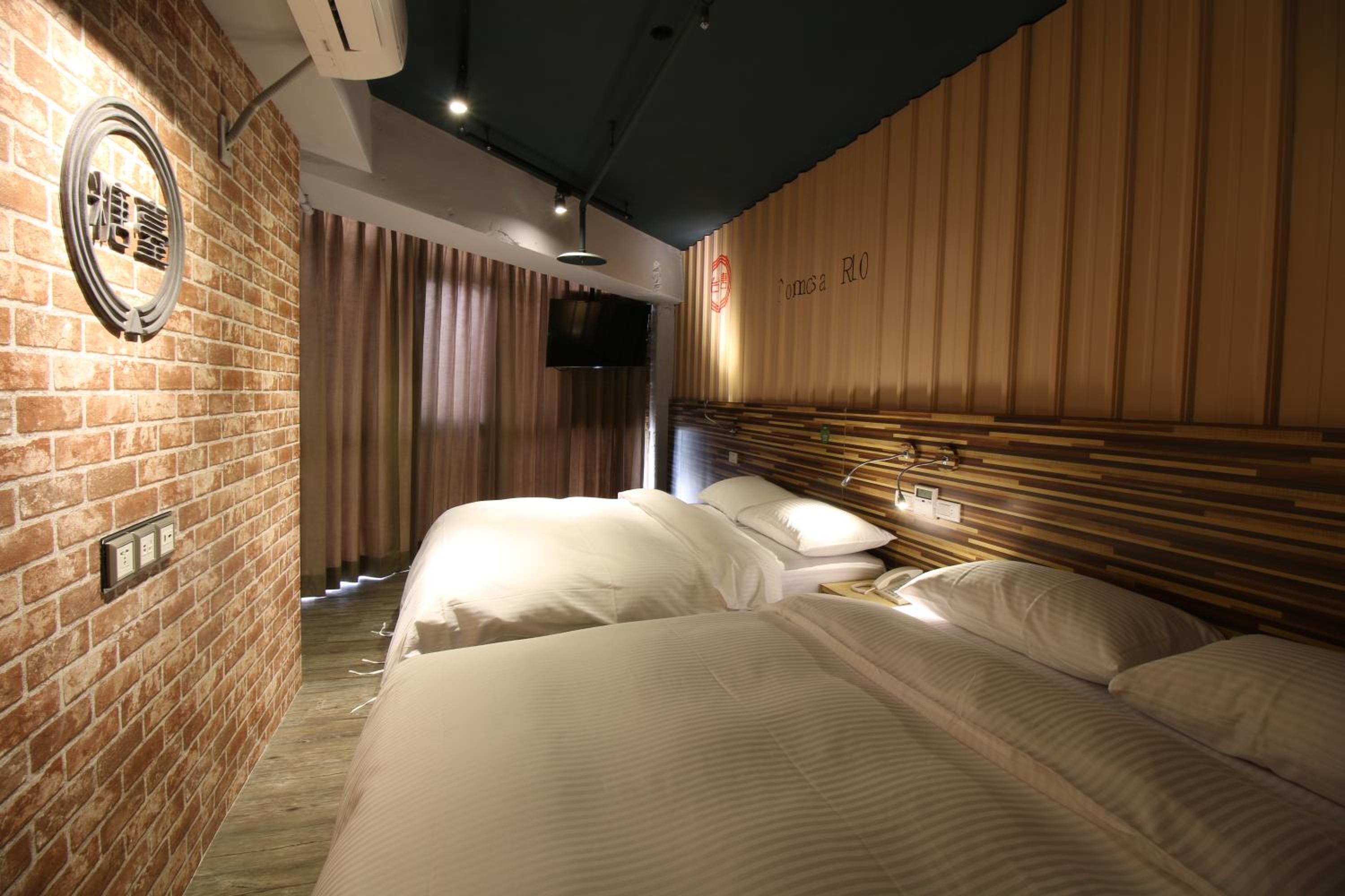 R10 Eco Hotel