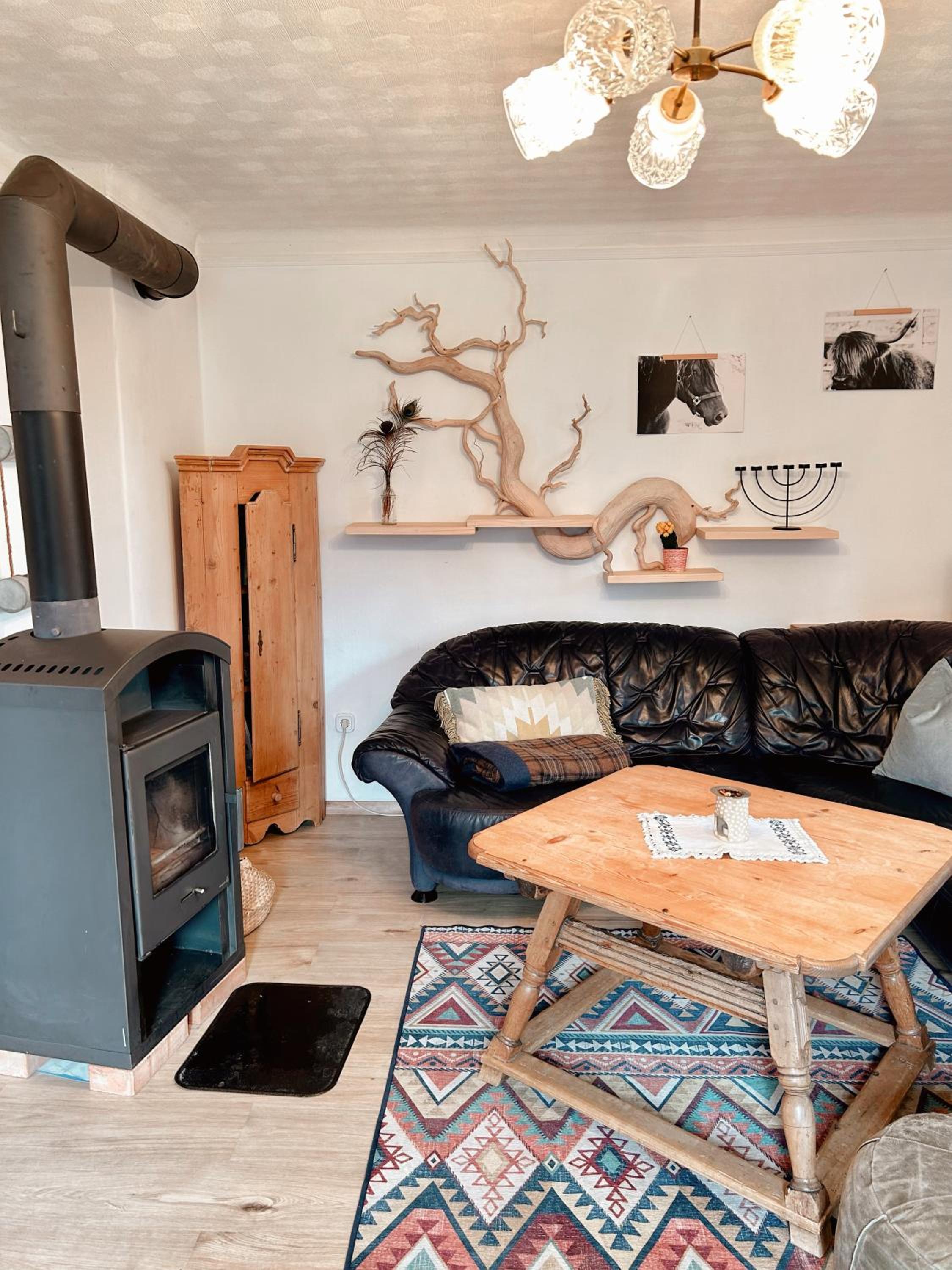 CHILLHAUS Pear Mountain by AA Holiday Homes