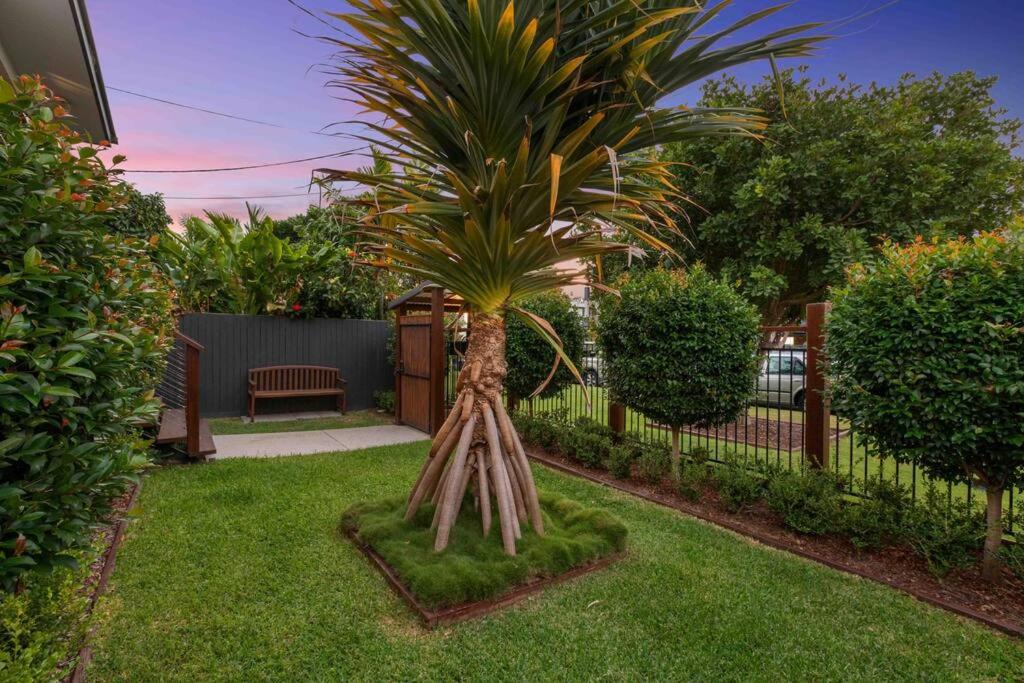 Redcliffe CBD Family Beach House
