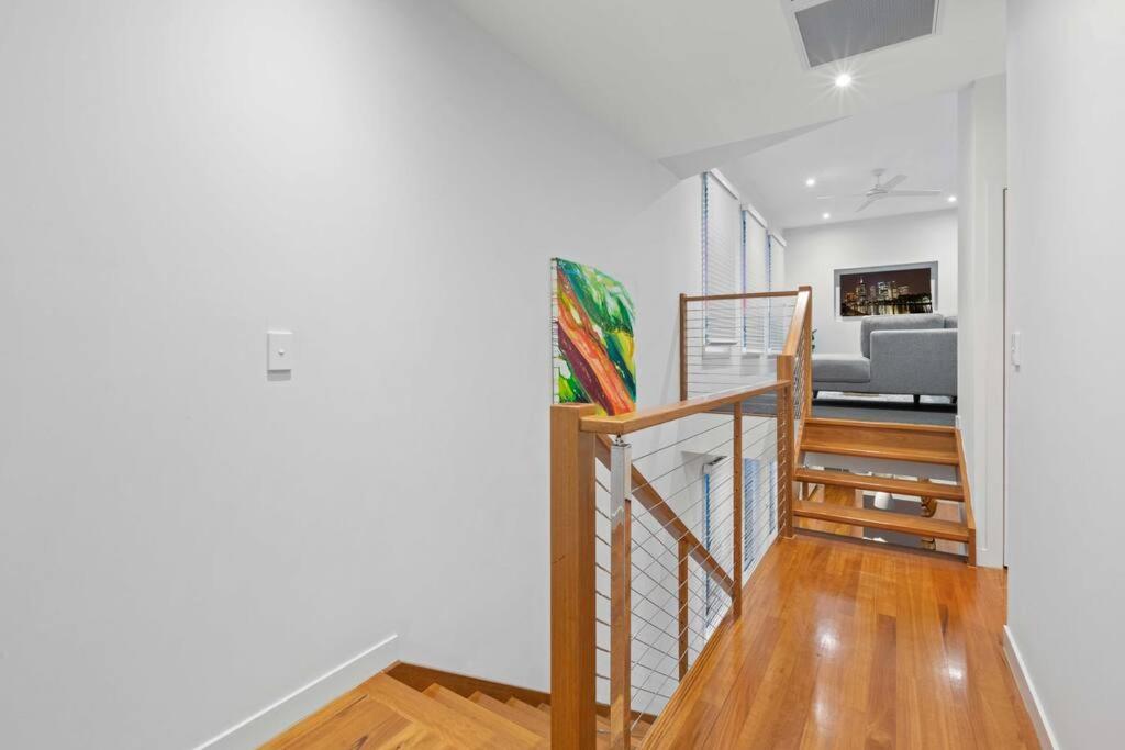 Redcliffe CBD Family Beach House