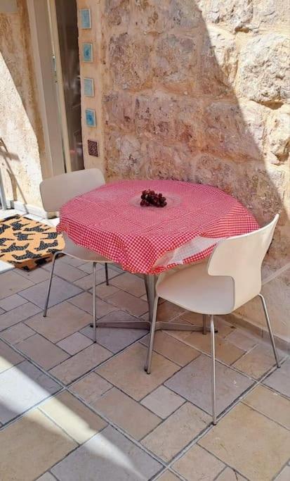 Dafna's place