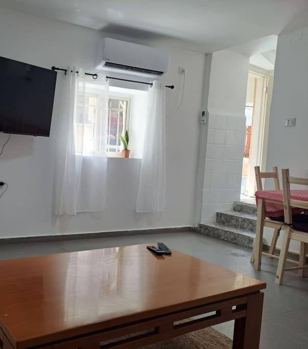 Dafna's place