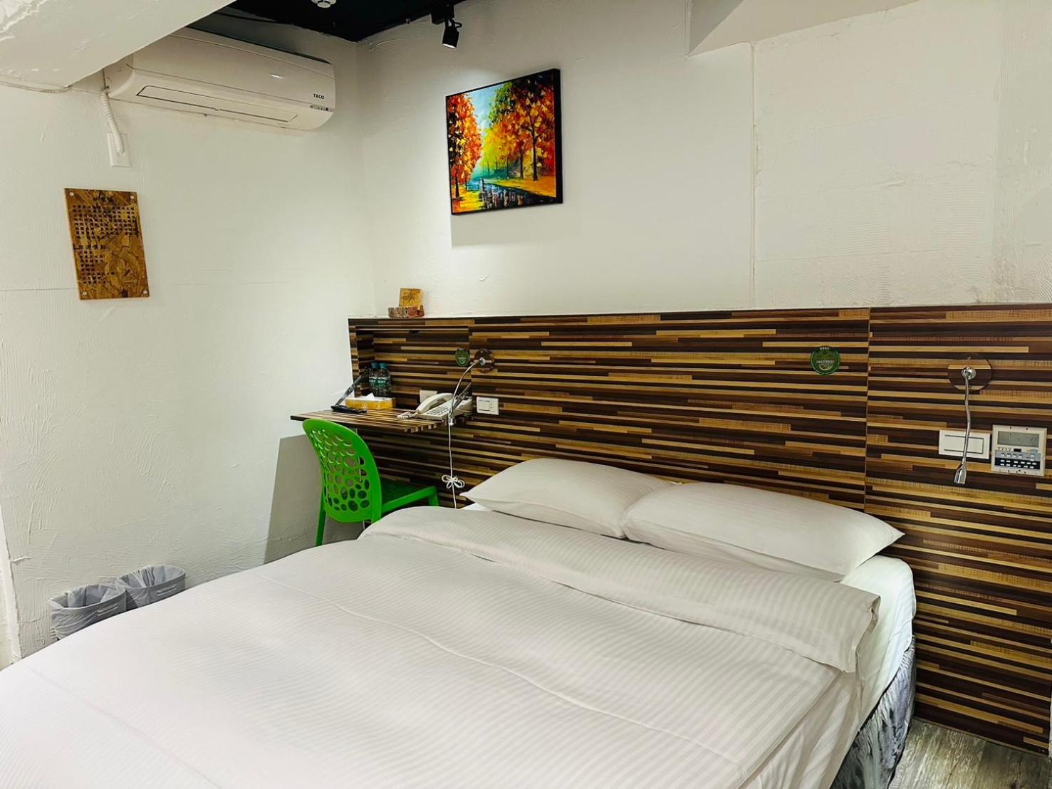 R10 Eco Hotel