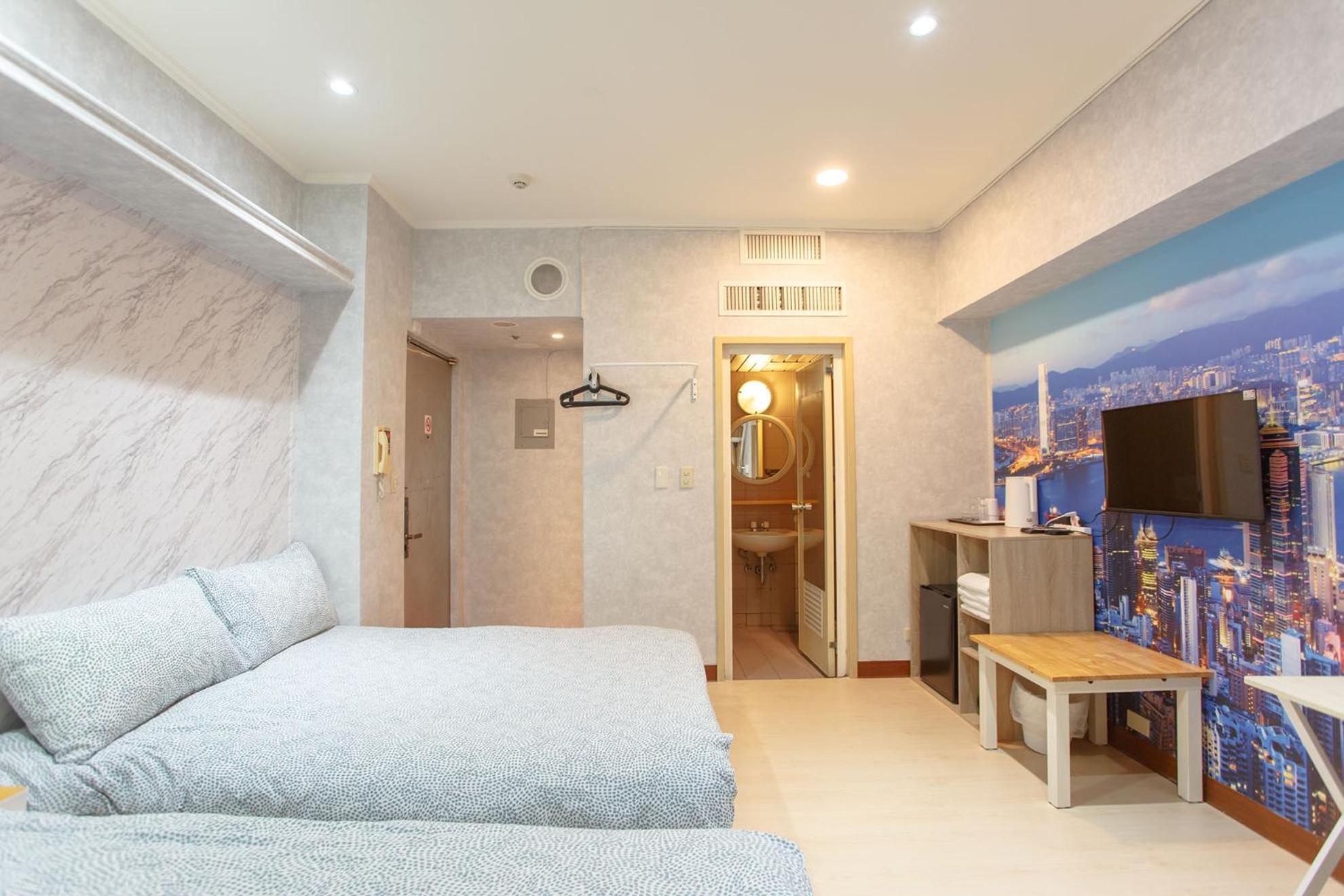 Alan rooms for 2-4 people