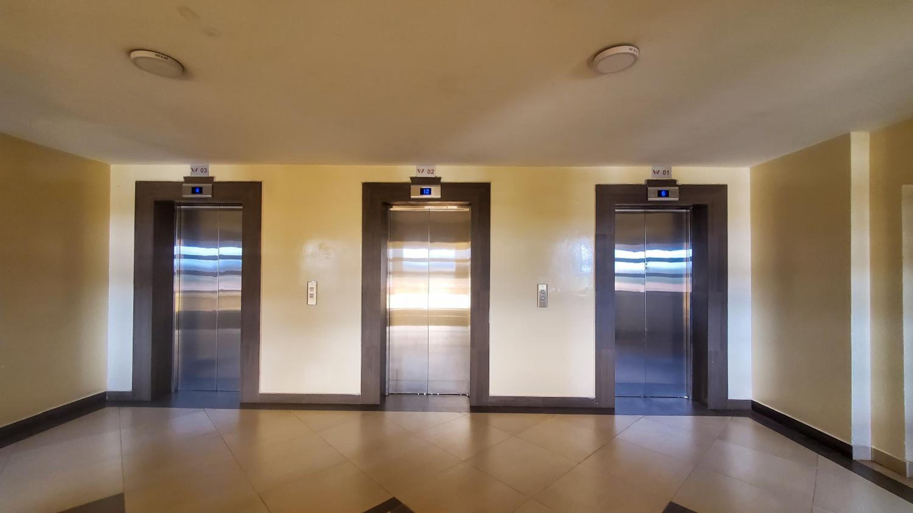 Serenity Retreat - 2 Bed Apartment with Pool & Gym view 2