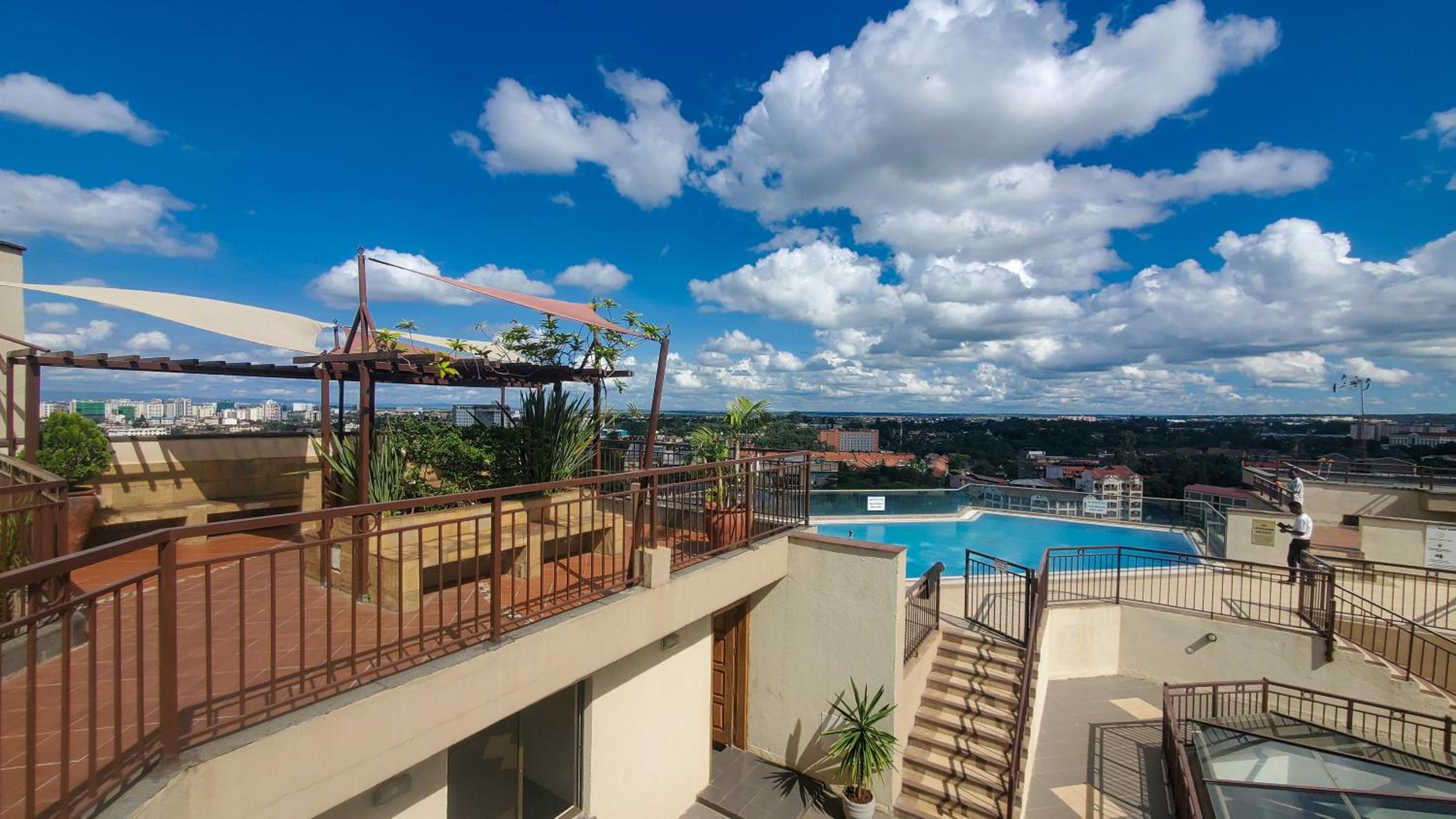 Serenity Retreat - 2 Bed Apartment with Pool & Gym view 3