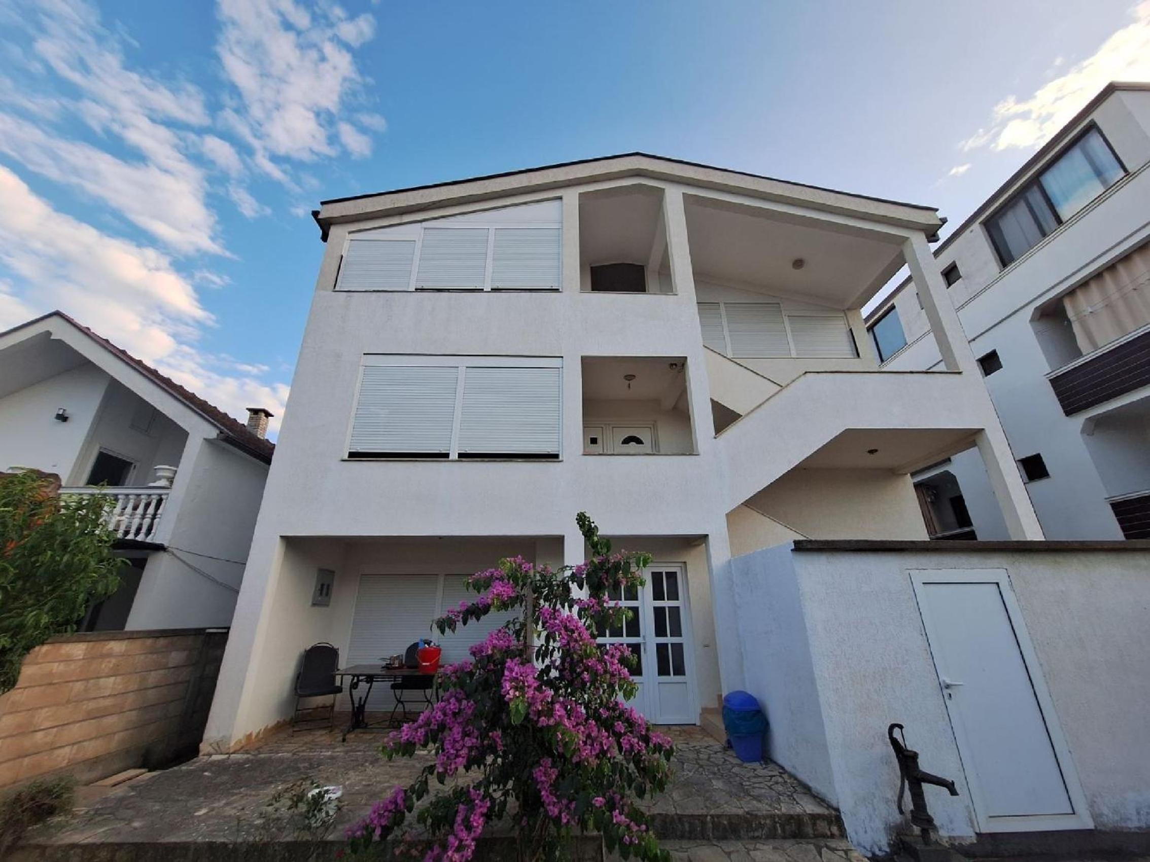 Aldina Apartments