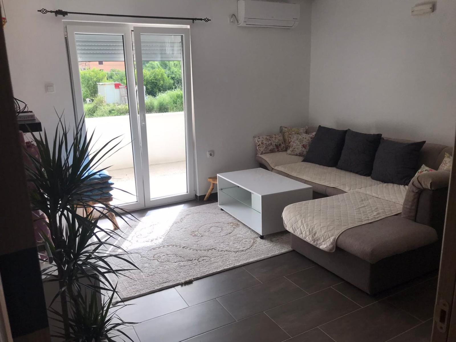 Family house Grbalj view 3
