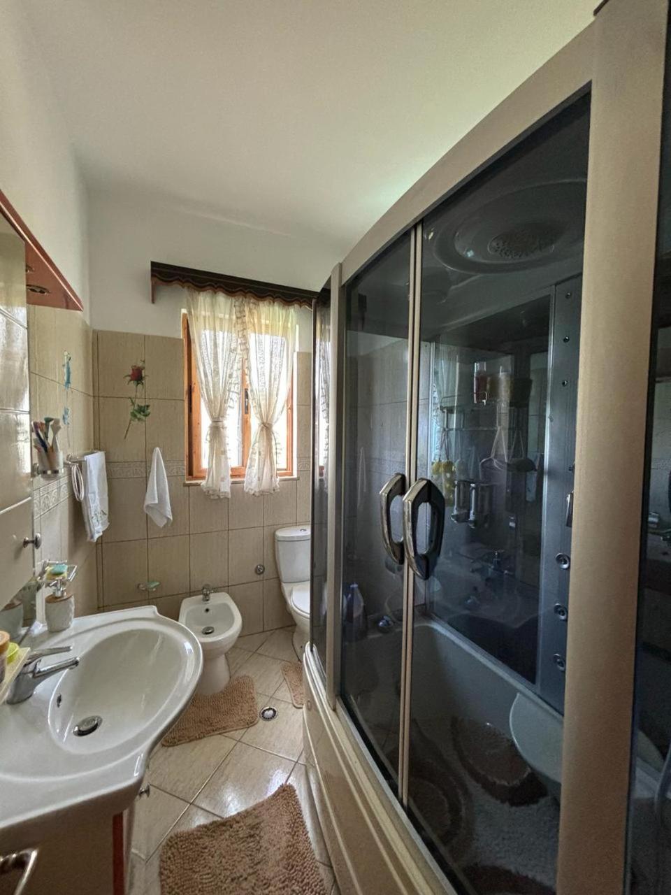 Guest House Adi Hoxha