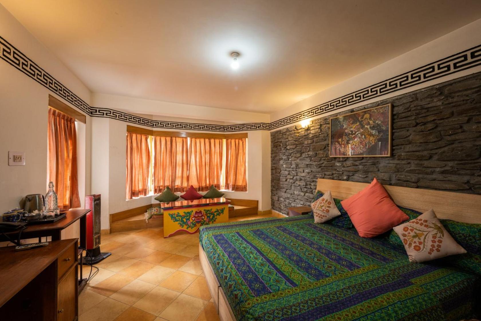Gemoor Khar- Manor House view 4