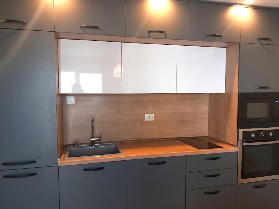Deluxe Apartment-Center Varna