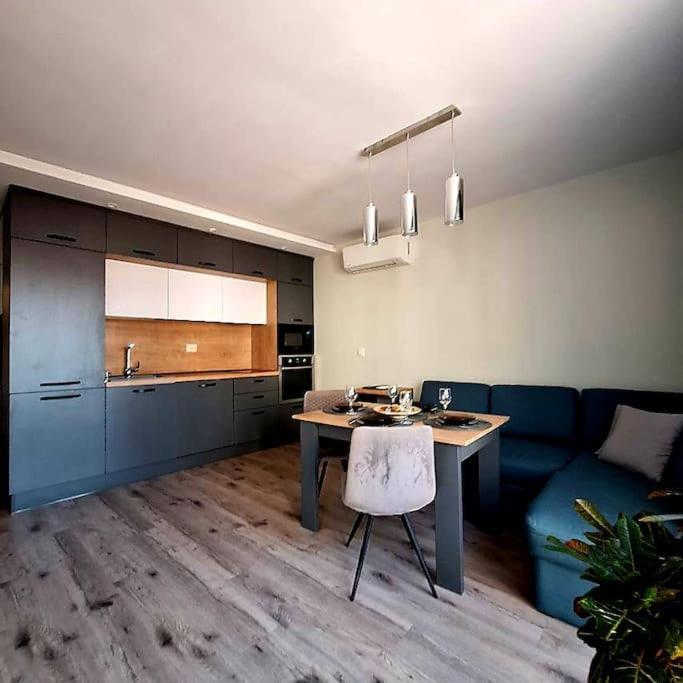 Deluxe Apartment-Center Varna
