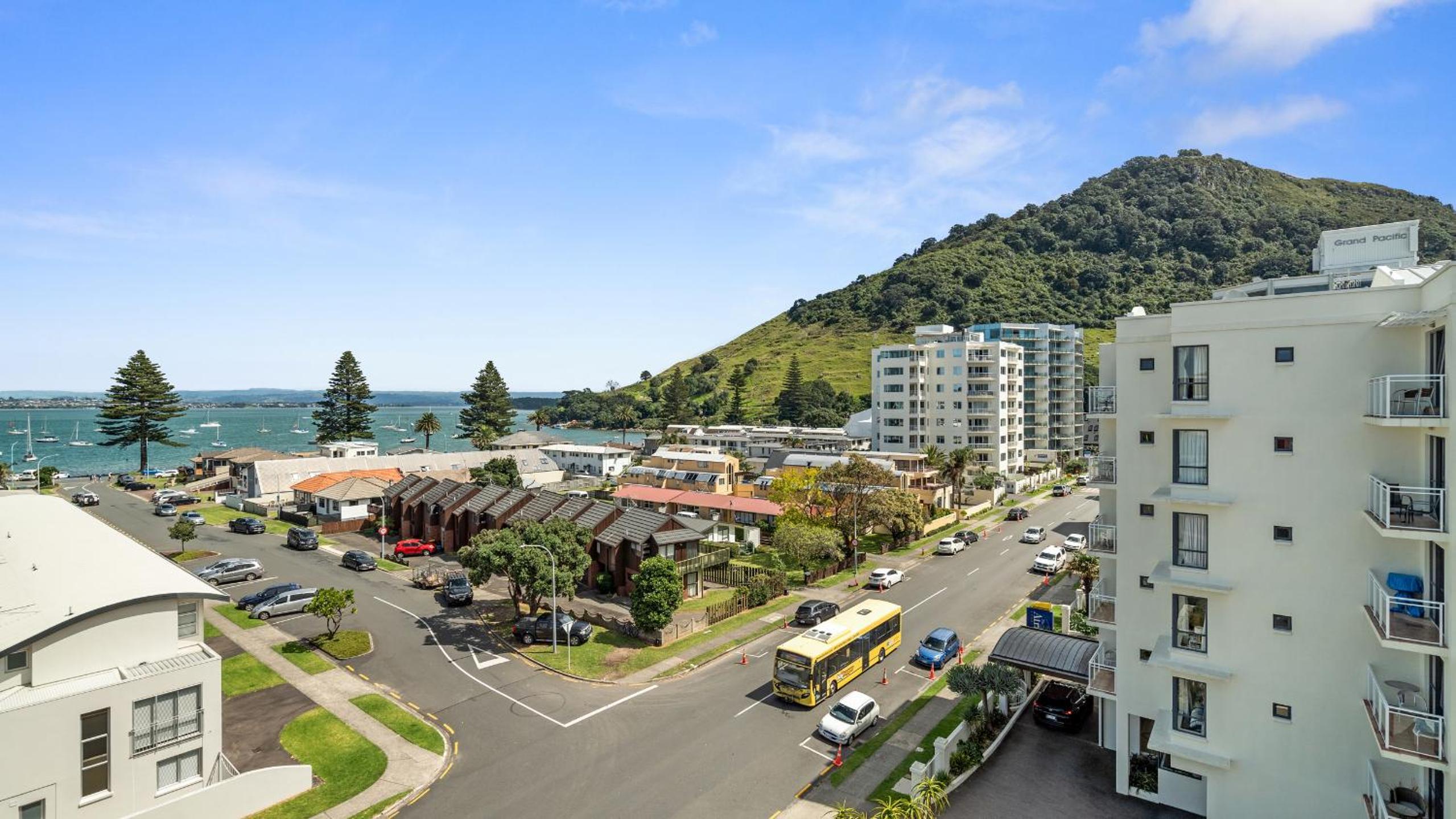Spacious Cayman Mount Maunganui Apartment
