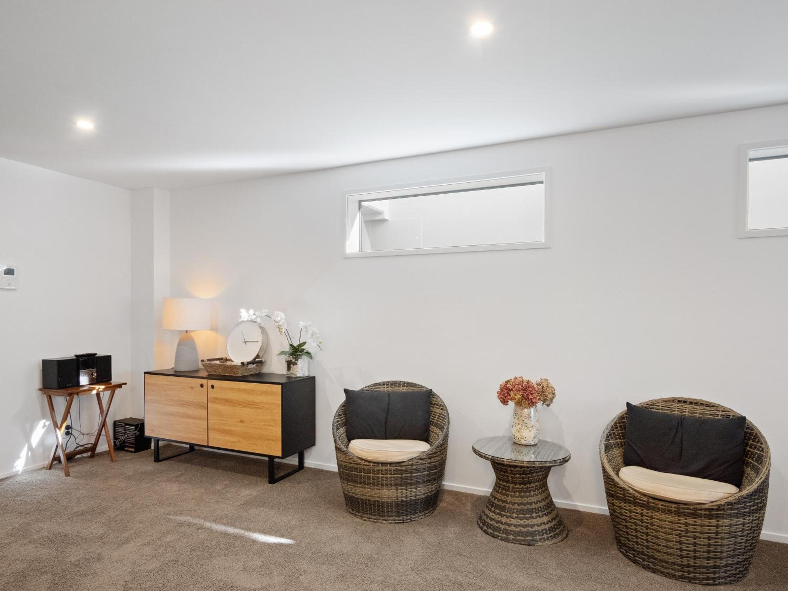 Spacious Cayman Mount Maunganui Apartment