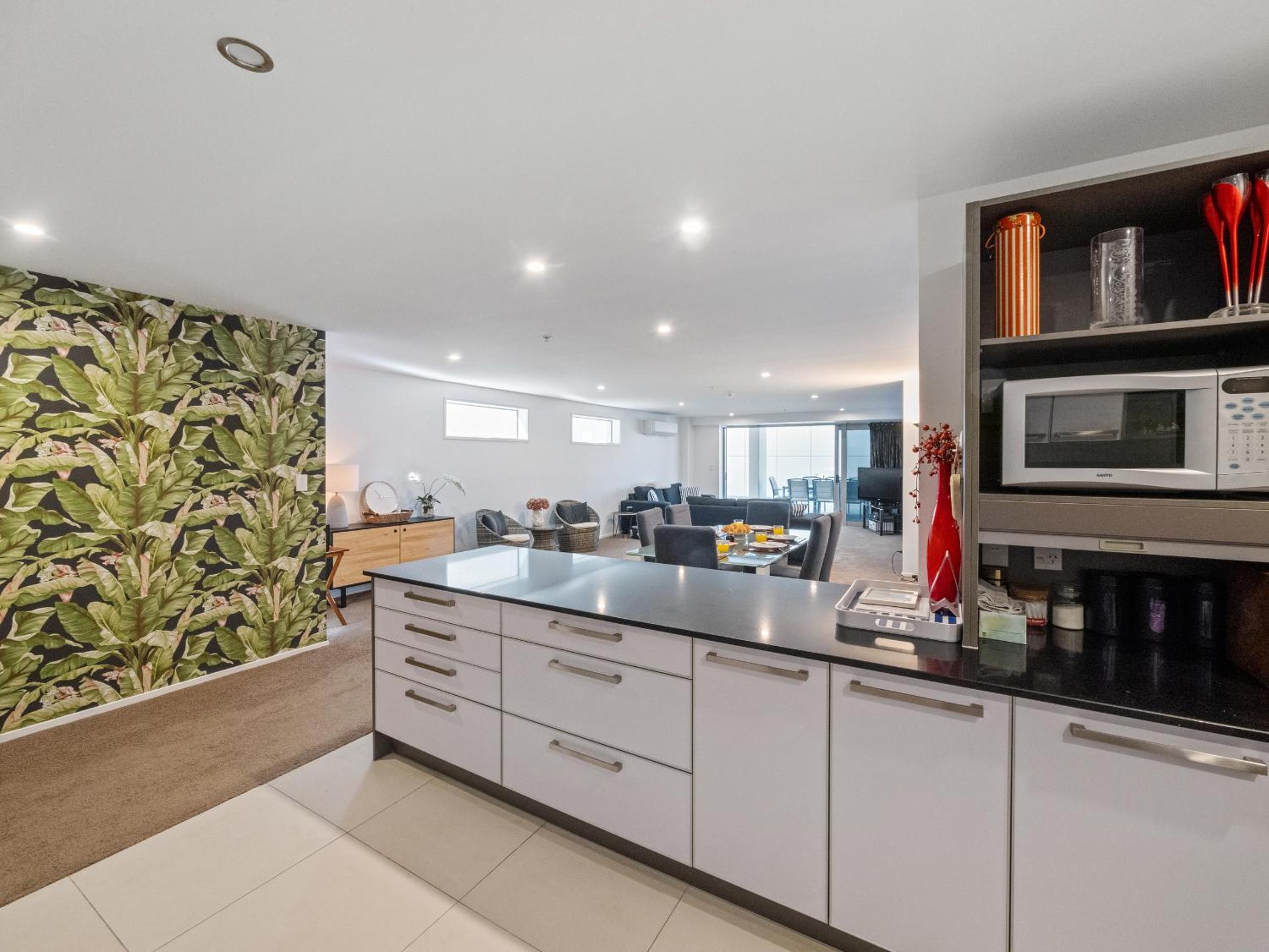 Spacious Cayman Mount Maunganui Apartment