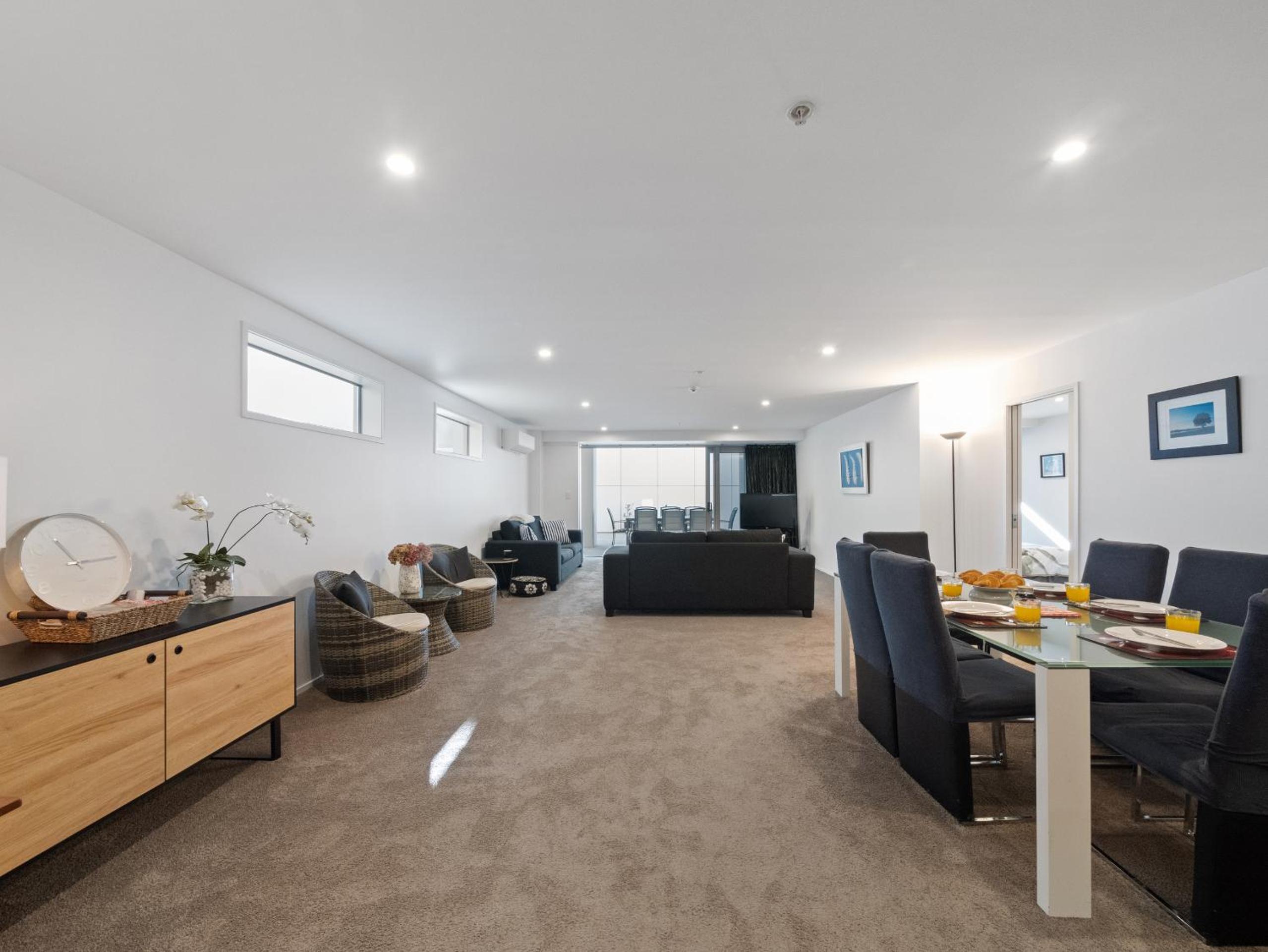 Spacious Cayman Mount Maunganui Apartment