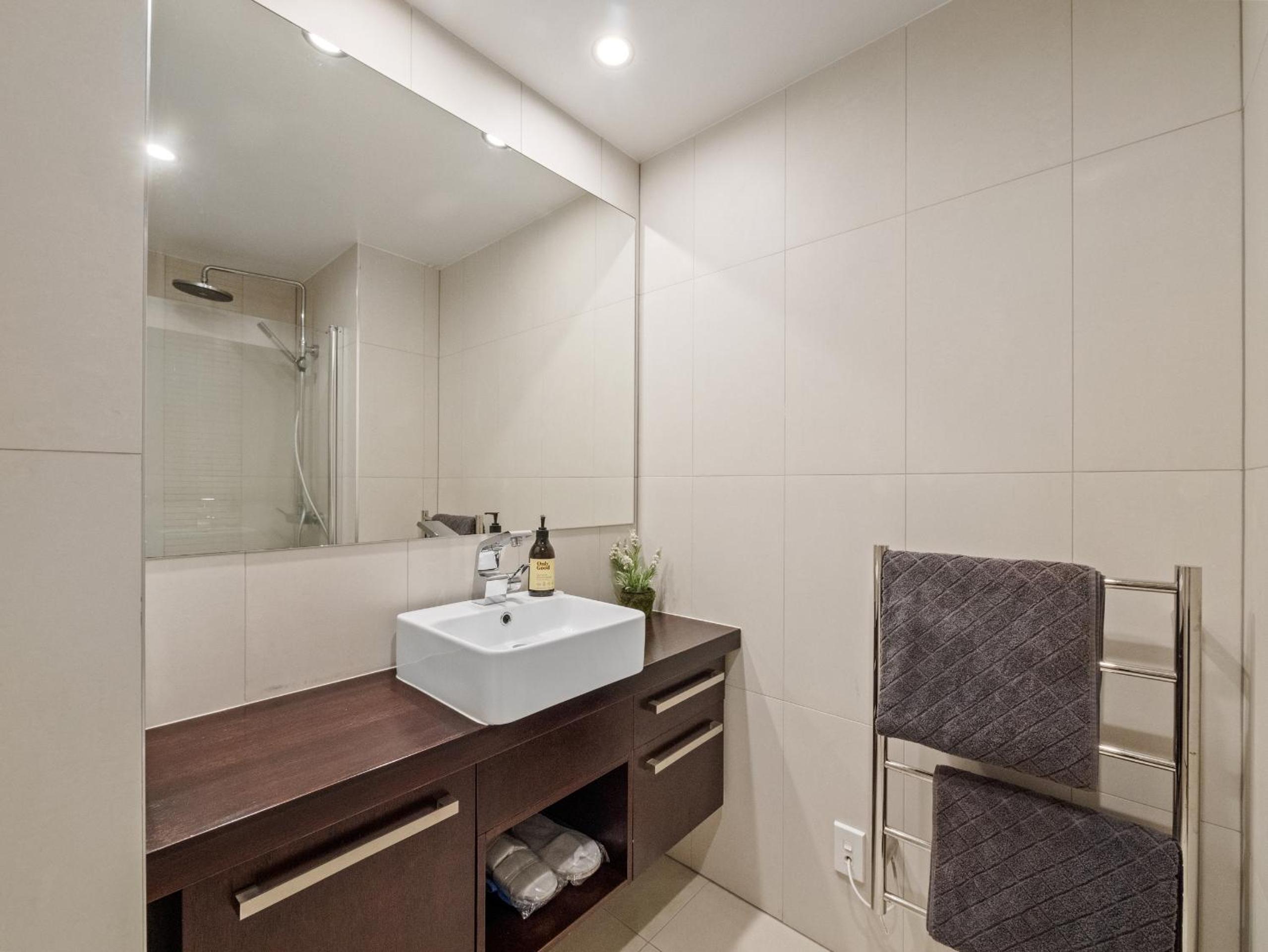 Spacious Cayman Mount Maunganui Apartment