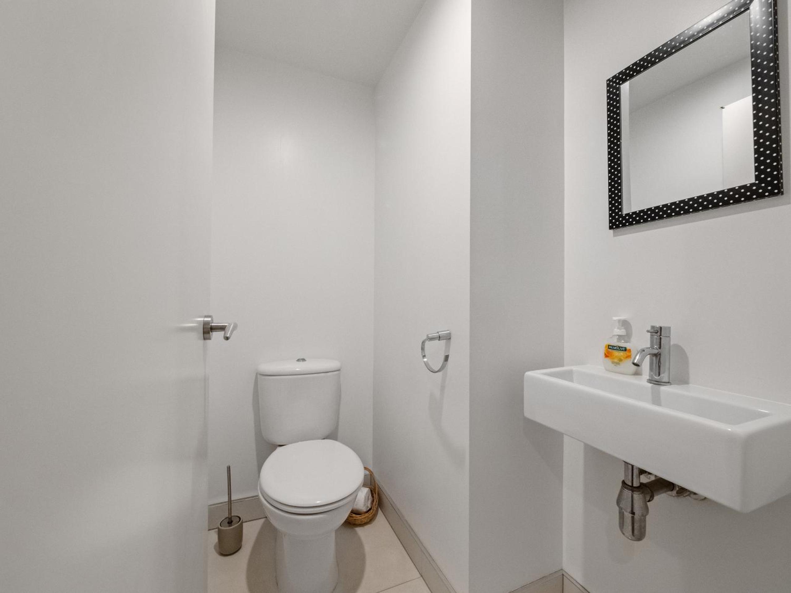 Spacious Cayman Mount Maunganui Apartment