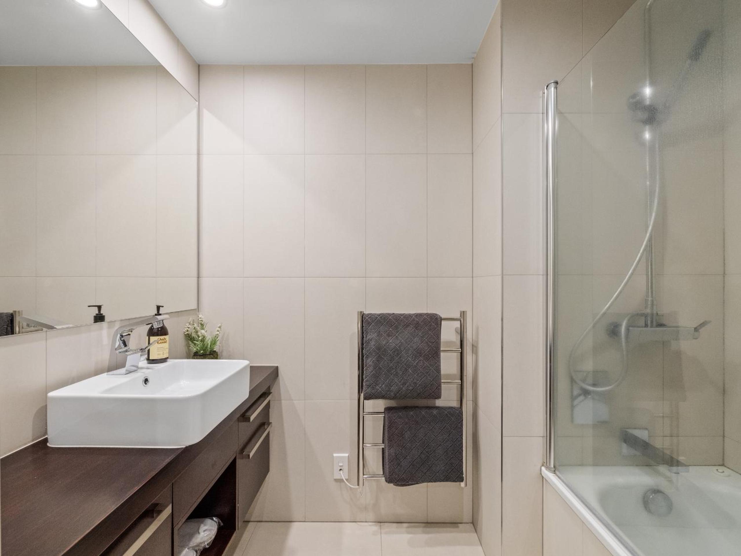 Spacious Cayman Mount Maunganui Apartment