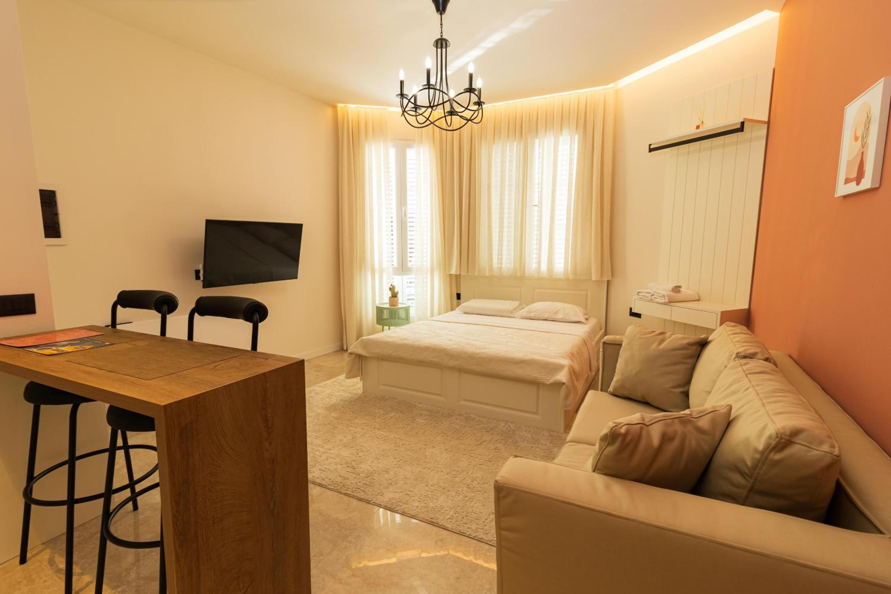 Coral Cane Apartment