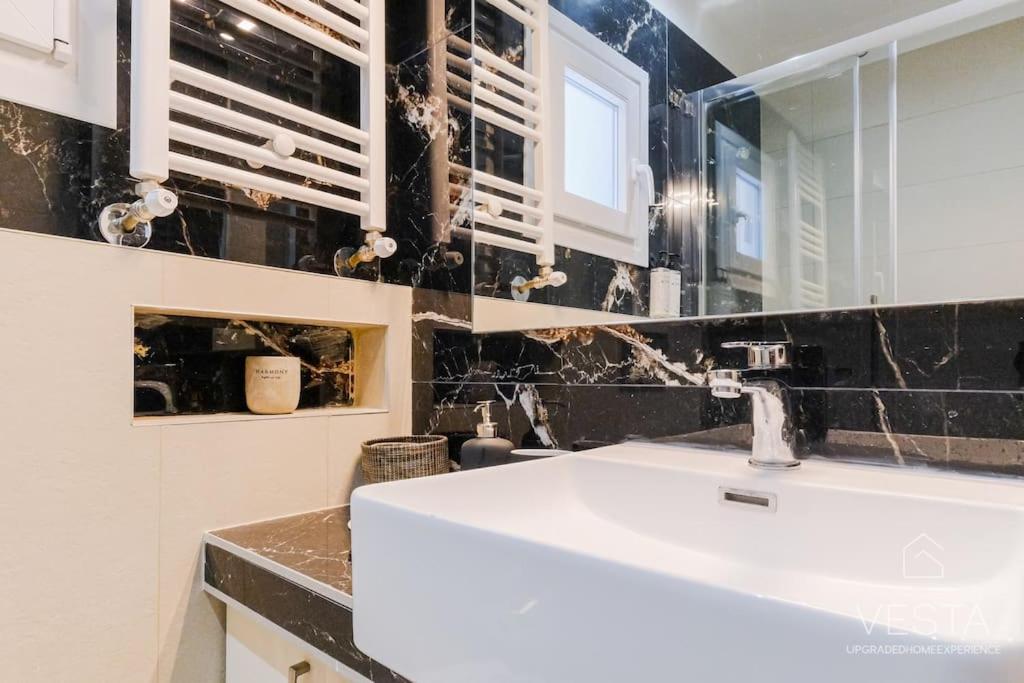 Theofilos Urban Apartment, close to city center view 5