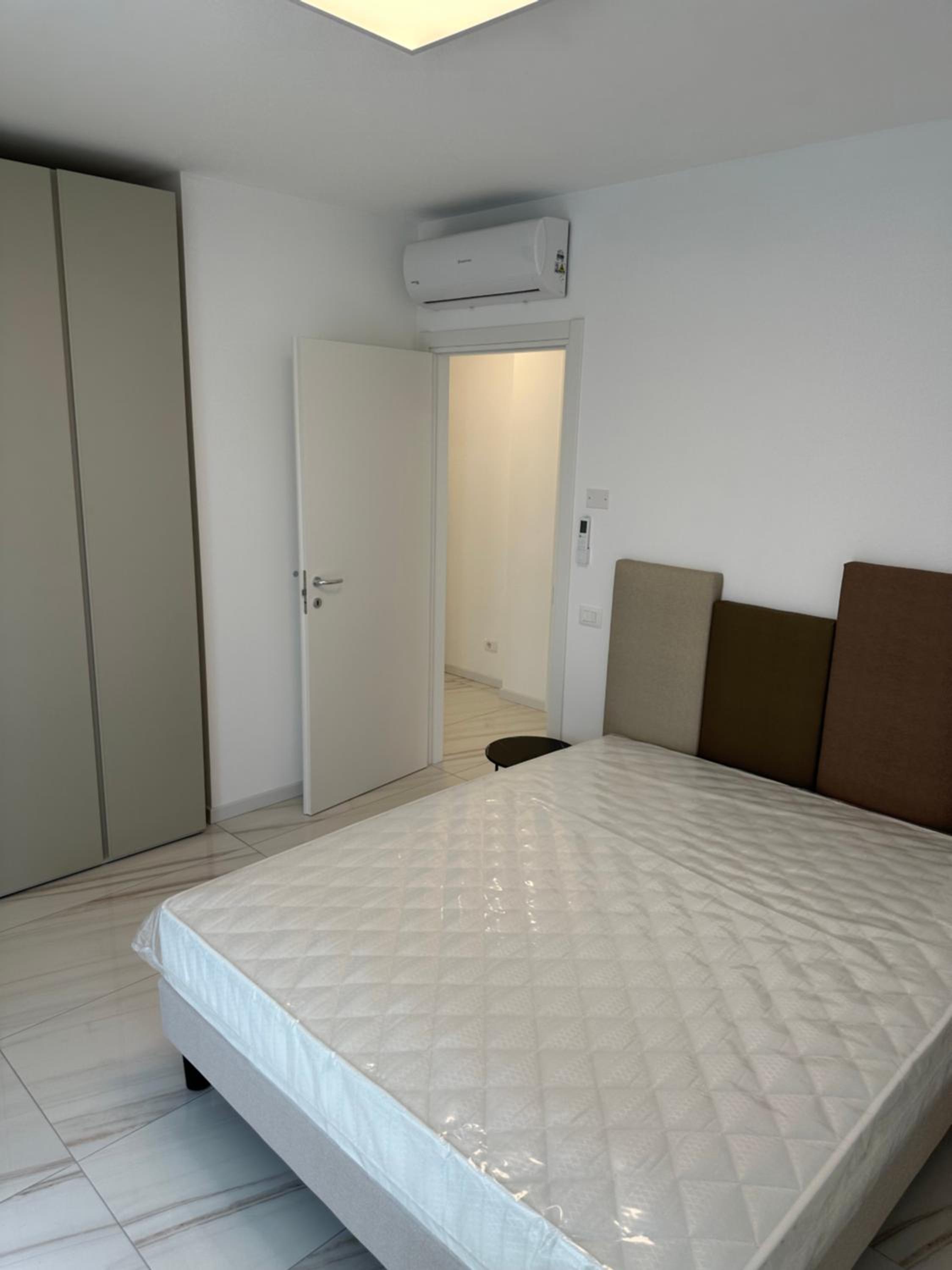 Beach Palace with small swimming pool, private beach, parking