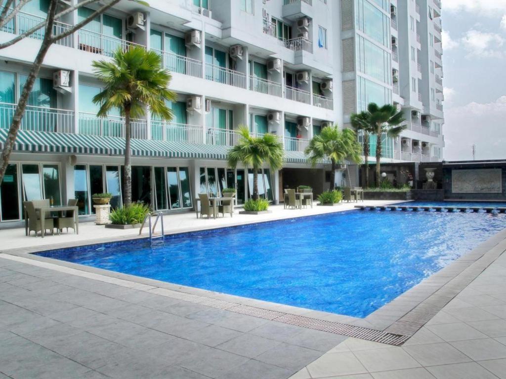 Galeri Ciumbuleuit Family & Business Hotel - Image 2