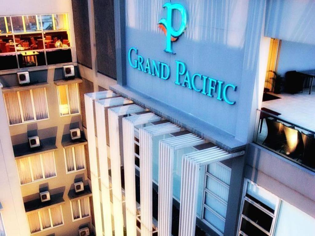 Grand Pacific Hotel - Image 1
