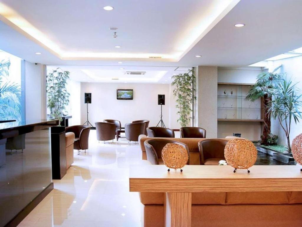 Grand Pacific Hotel - Image 5