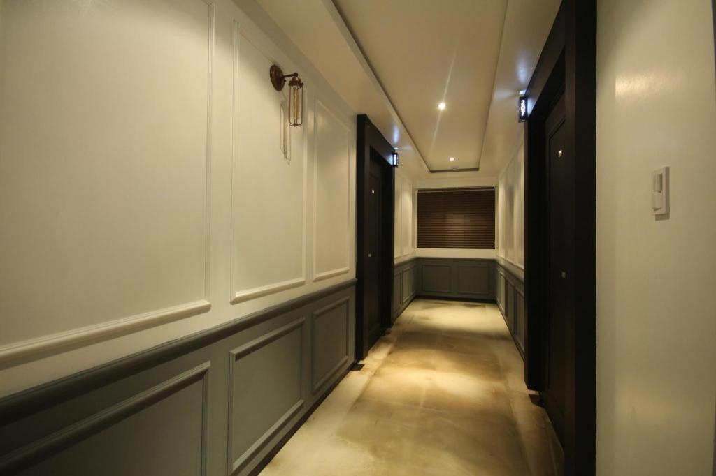 Gray Hotel