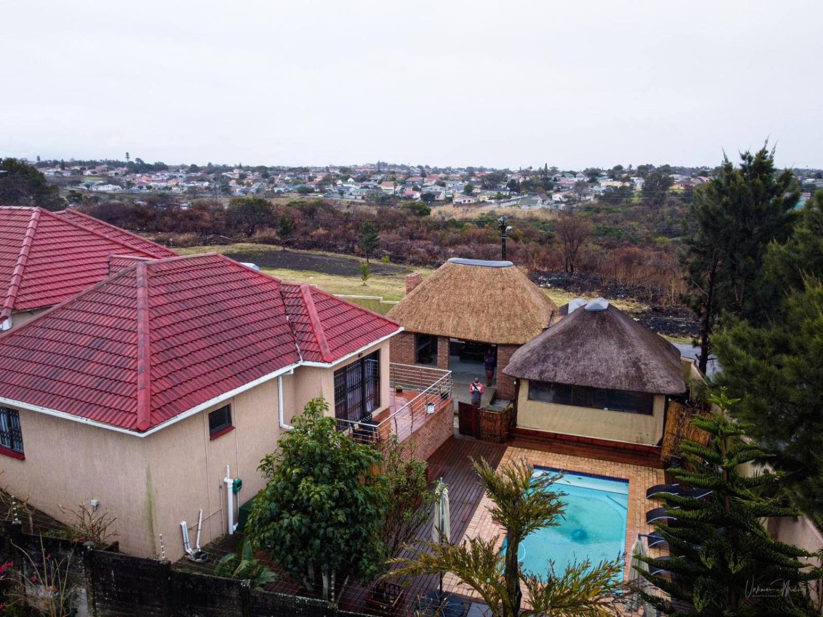Empolweni Lounge and Guest House view 2