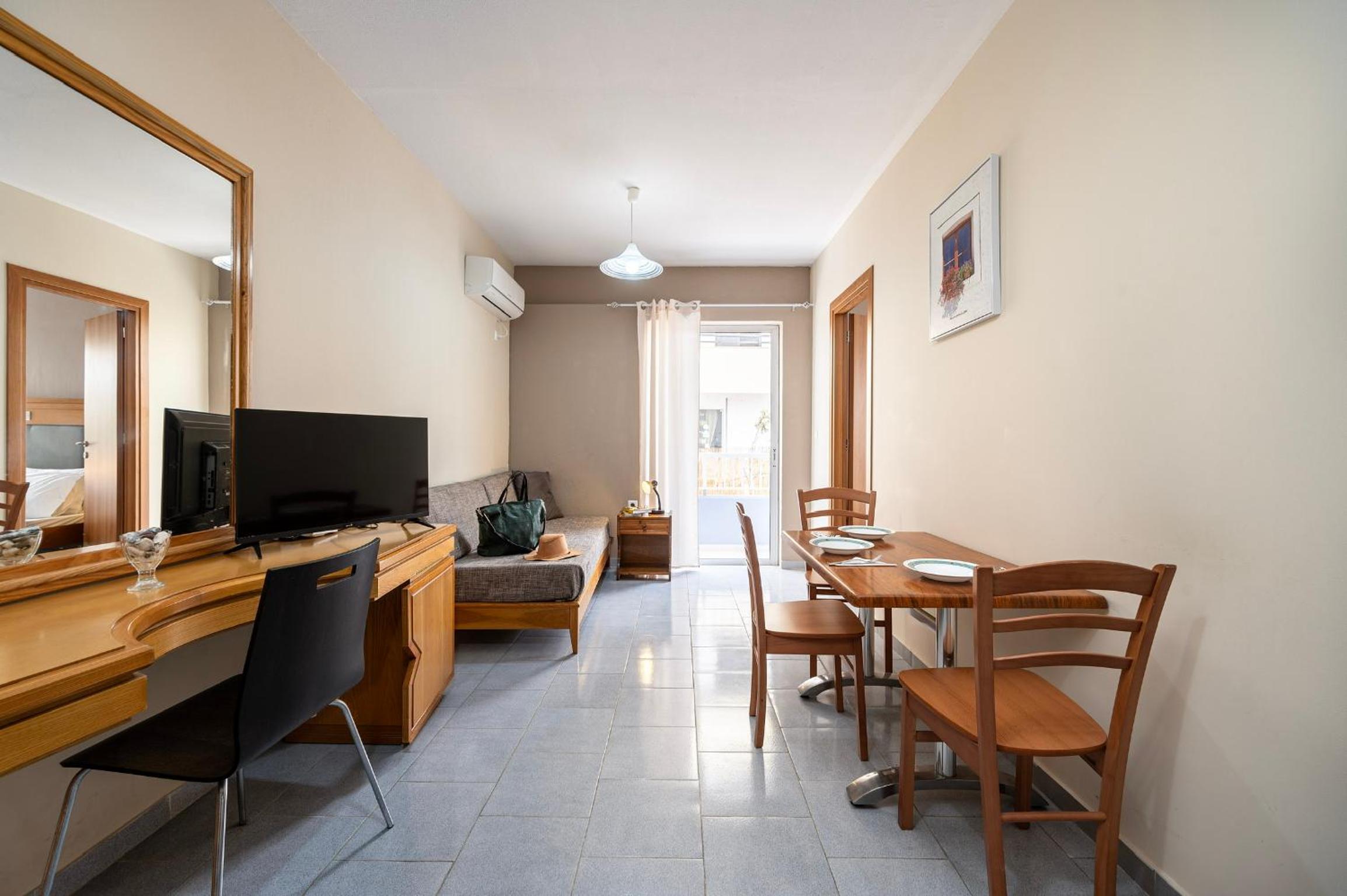 Manias Apartments photo 3