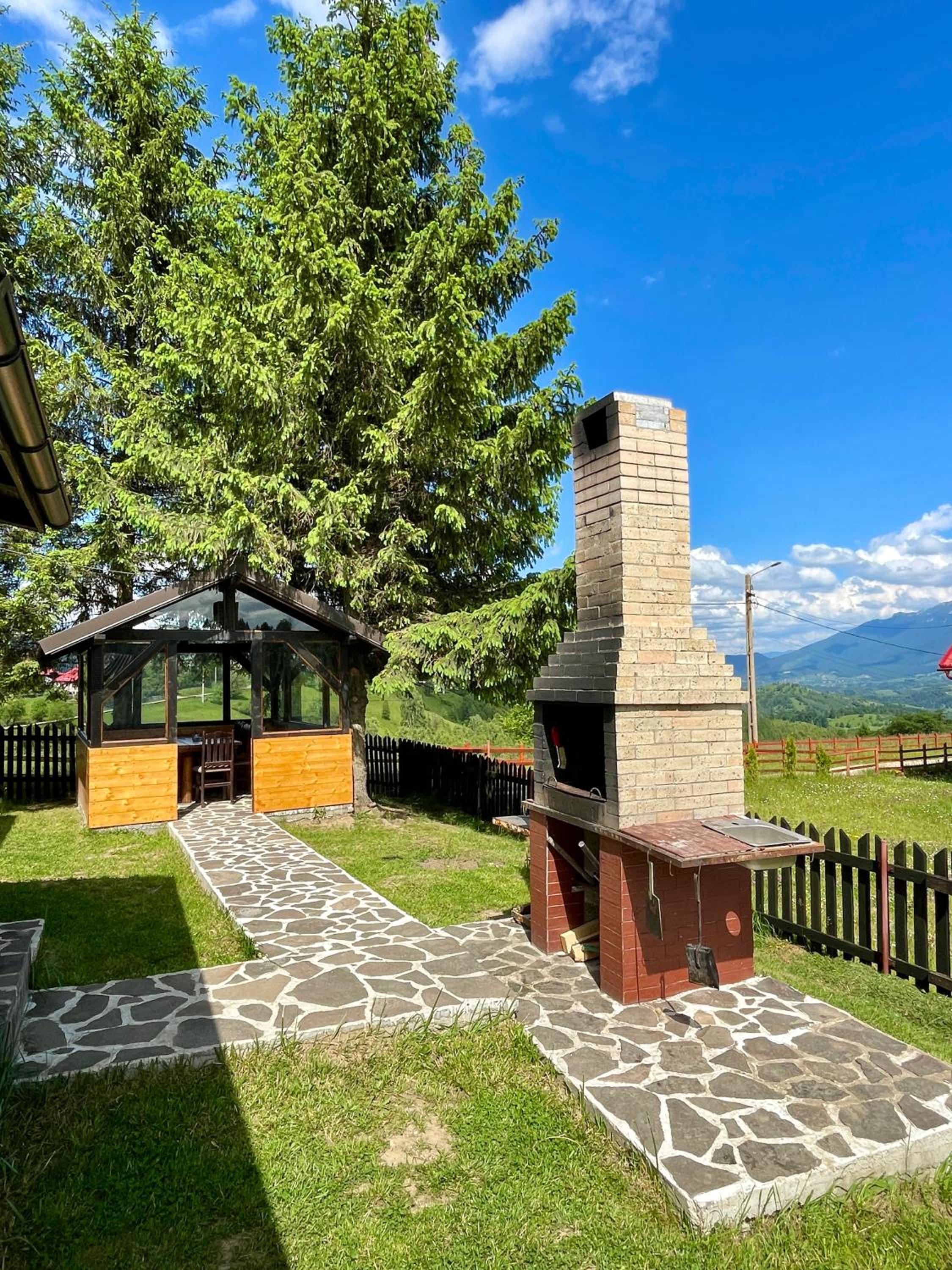 Vila Panoramic Pestera view 5