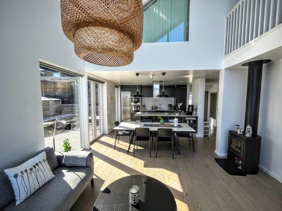 Seaside House for 6 with Panoramic Ocean Views and Sauna near Gothenburg
