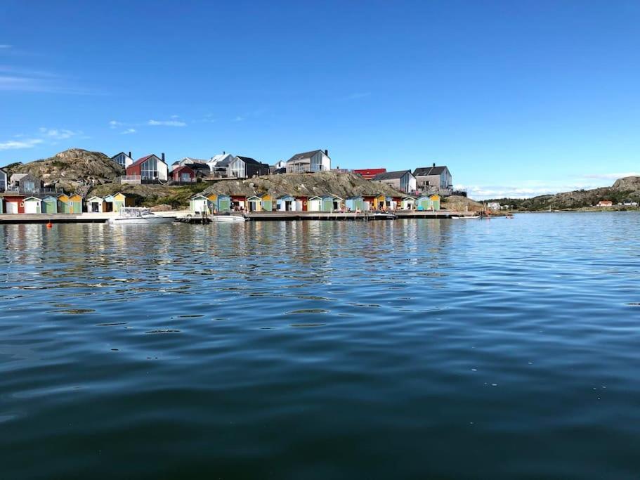 Seaside House for 6 with Panoramic Ocean Views and Sauna near Gothenburg