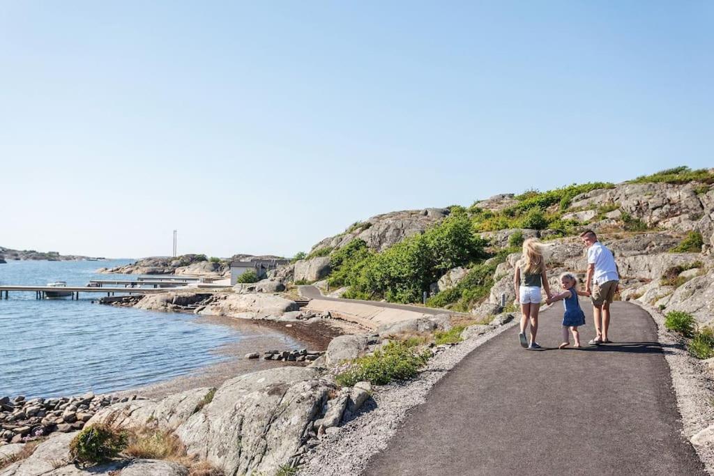 Seaside House for 6 with Panoramic Ocean Views and Sauna near Gothenburg
