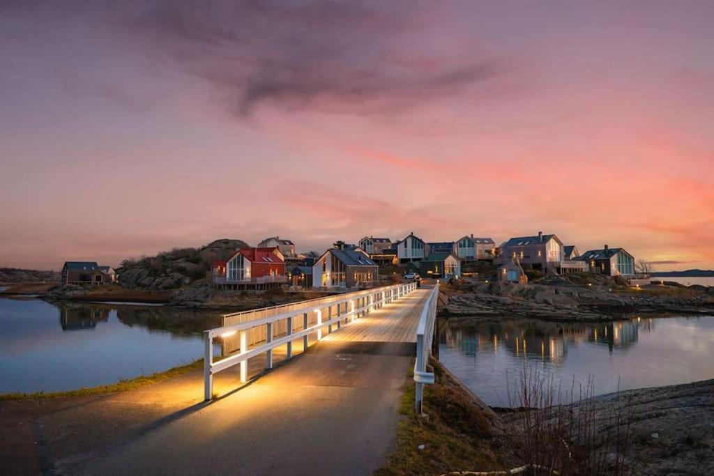 Seaside House for 6 with Panoramic Ocean Views and Sauna near Gothenburg