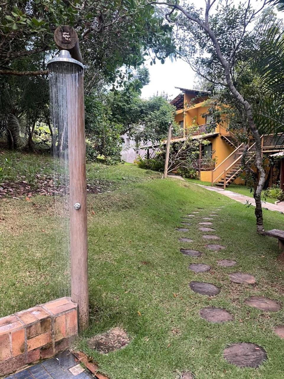 Loft próximo a Praia do Forte com piscina