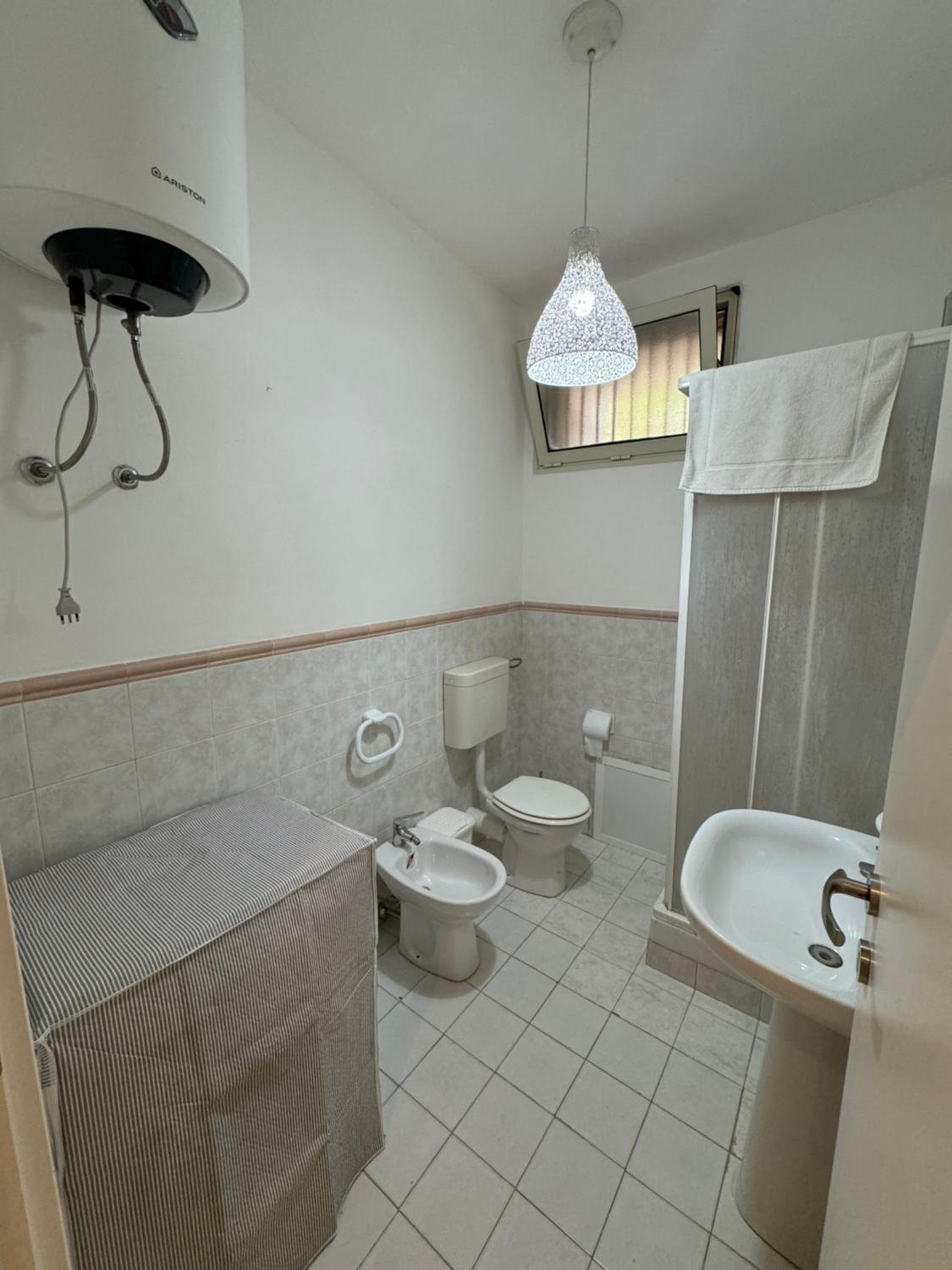Mondello Telemaco Beach en Palermo — bathroom