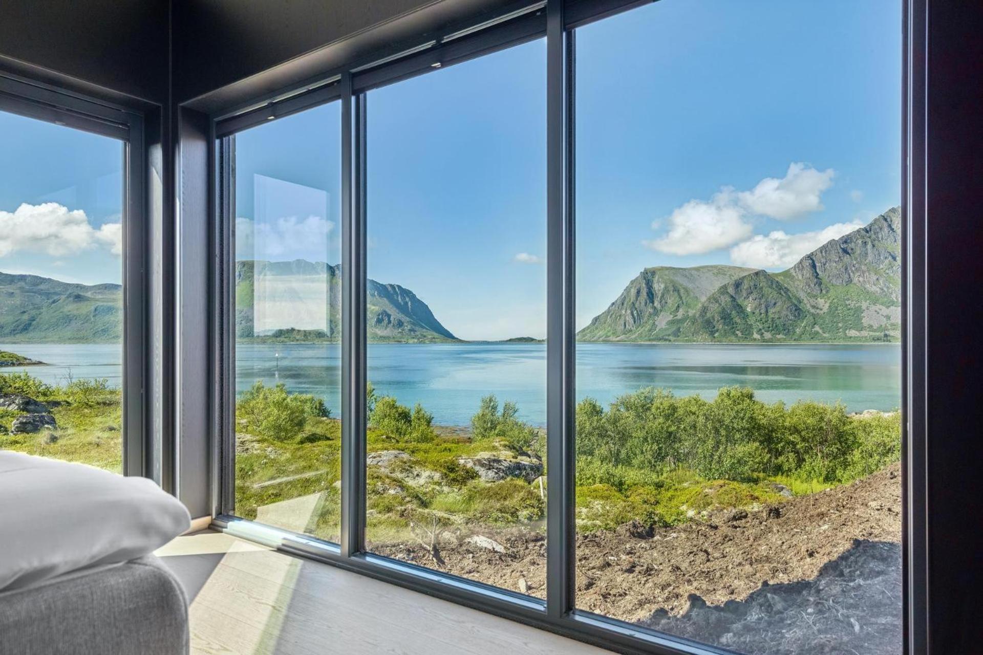 Lyngvær Arctic Pearl Lodge - Jacuzzi & Sauna - No 17