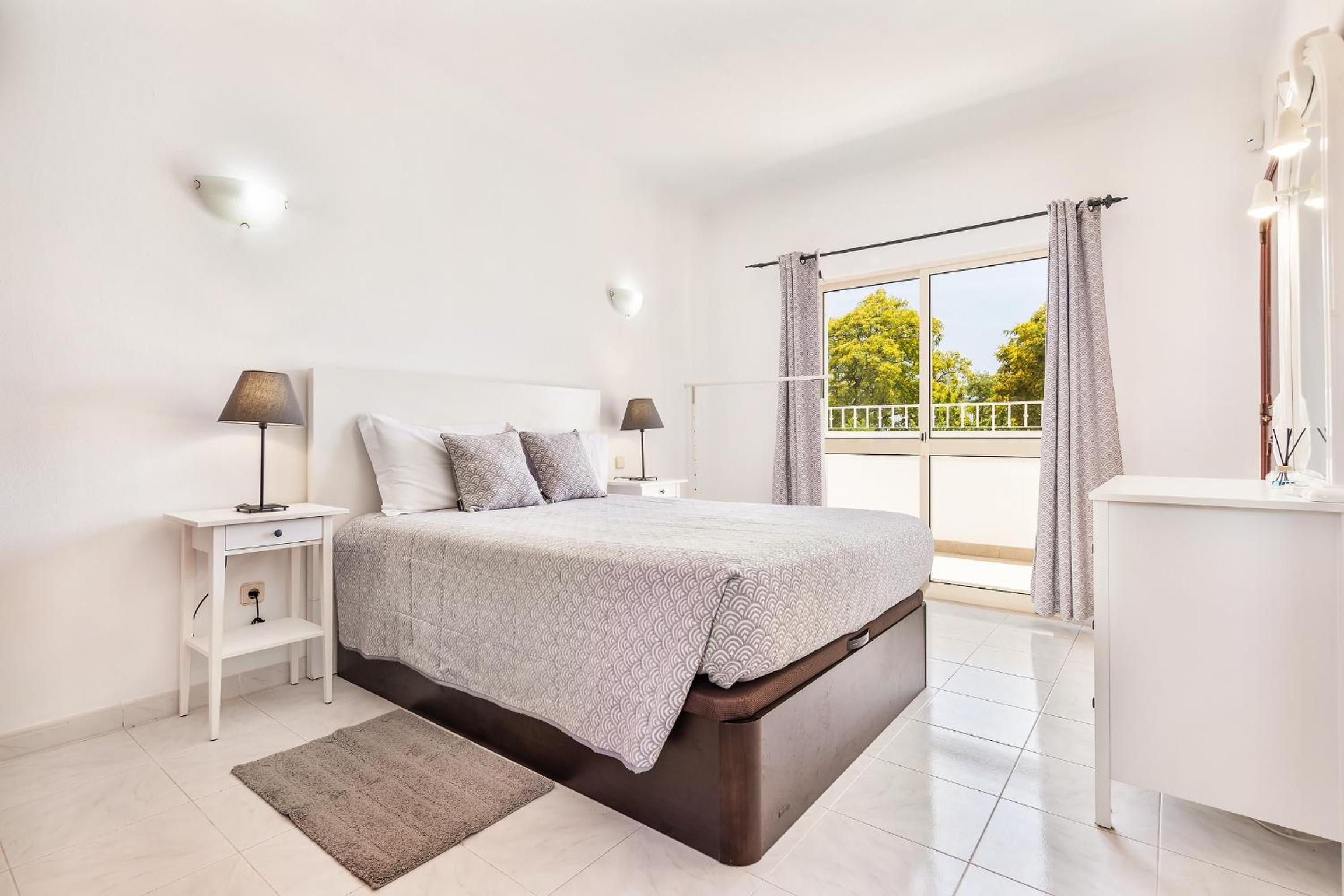 Villa Chiquito Albufeira - Private Pool&Parking - BBQ&AC&WI-FI view 4