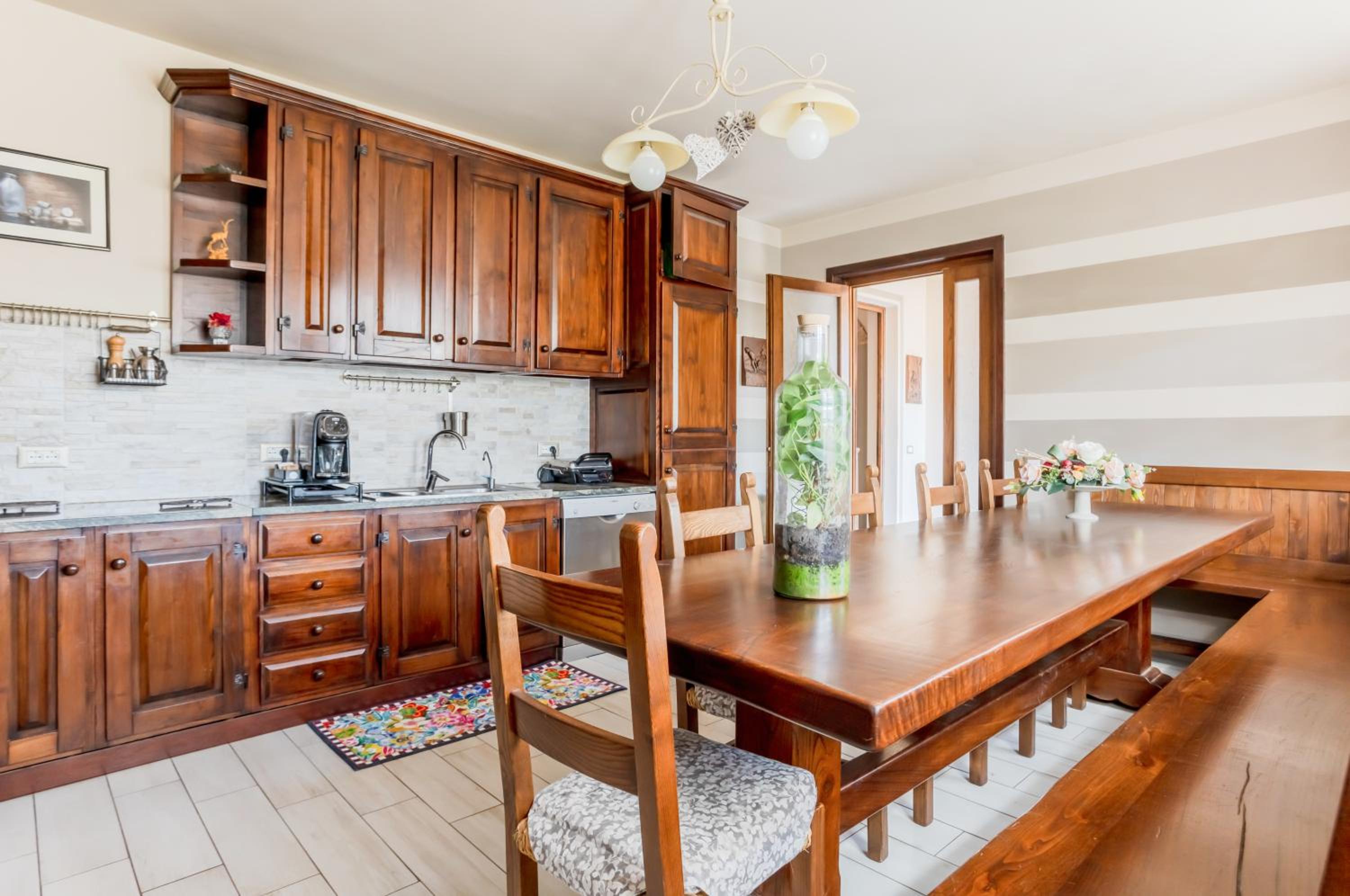GuestHost - Rustic Villetta with Garden, Pool and Parking