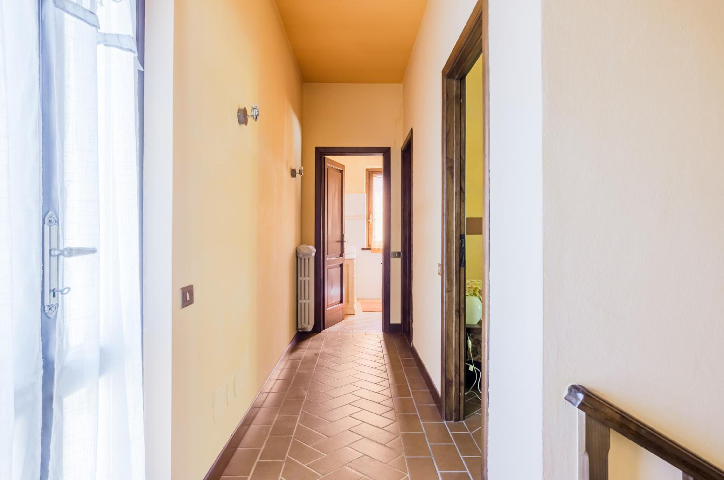GuestHost - Rustic Villetta with Garden, Pool and Parking