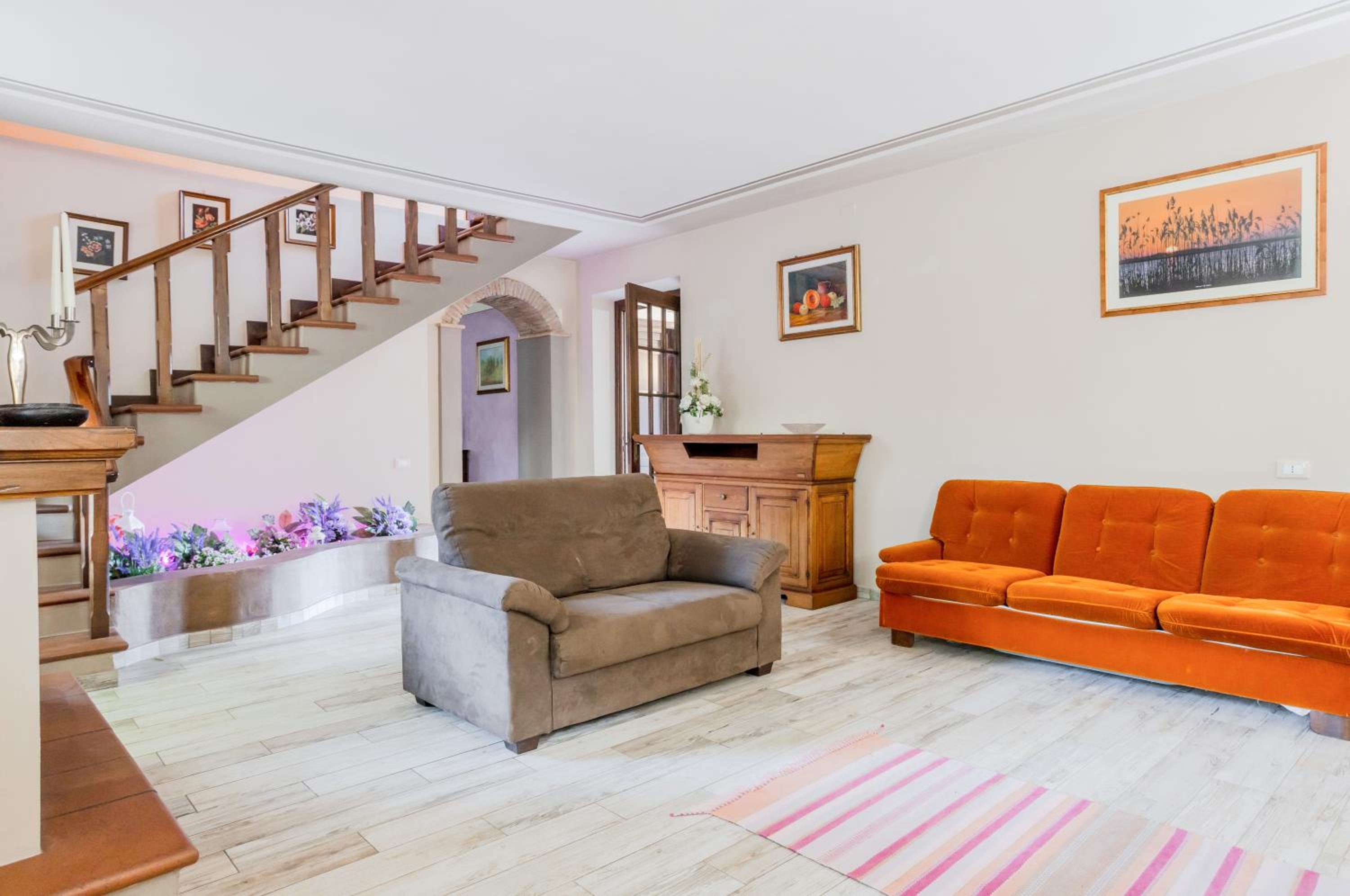 GuestHost - Rustic Villetta with Garden, Pool and Parking