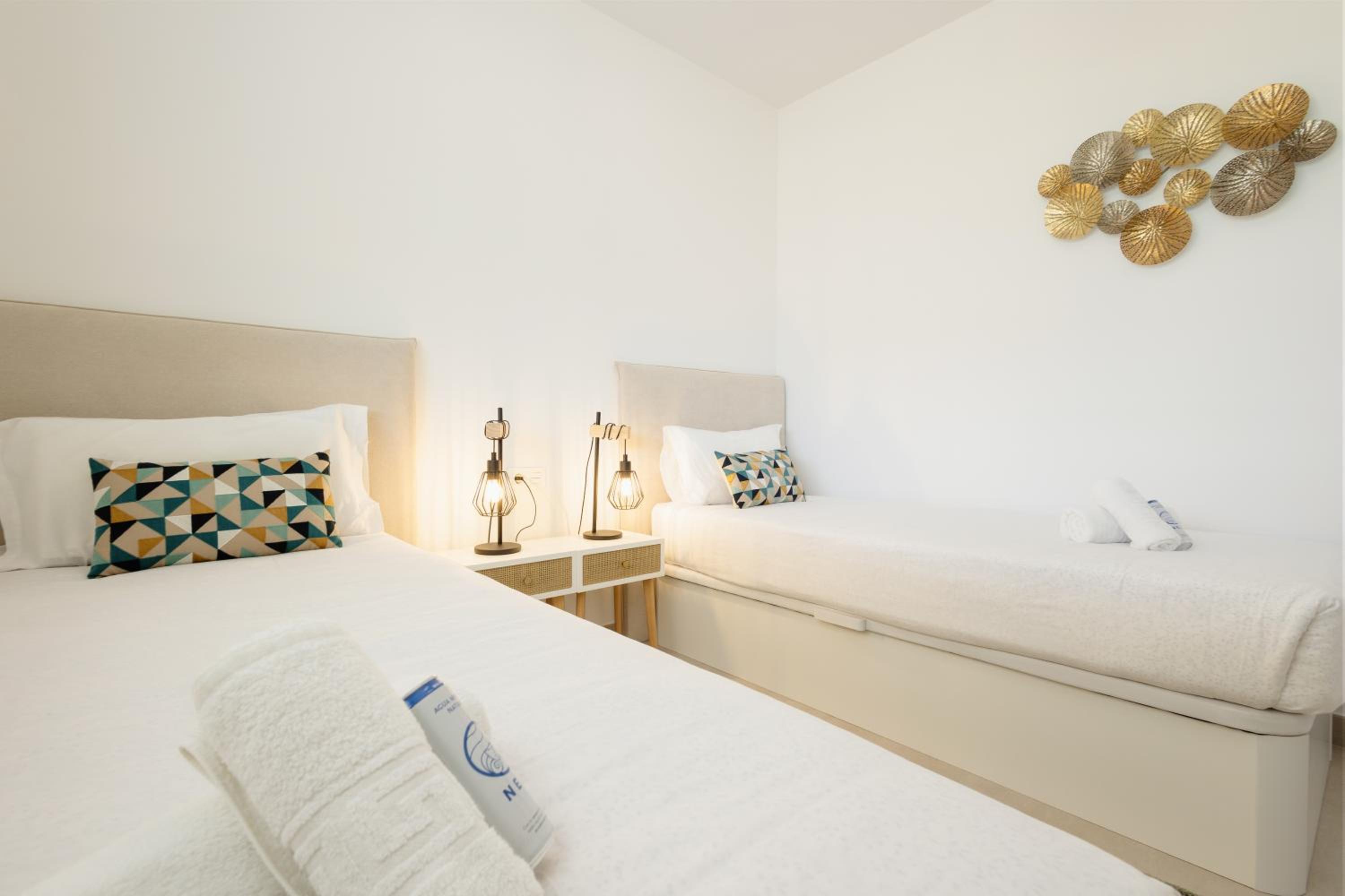Modern apartment with a large private terrace, pool, sauna, gym, and sea views in Fuengirola