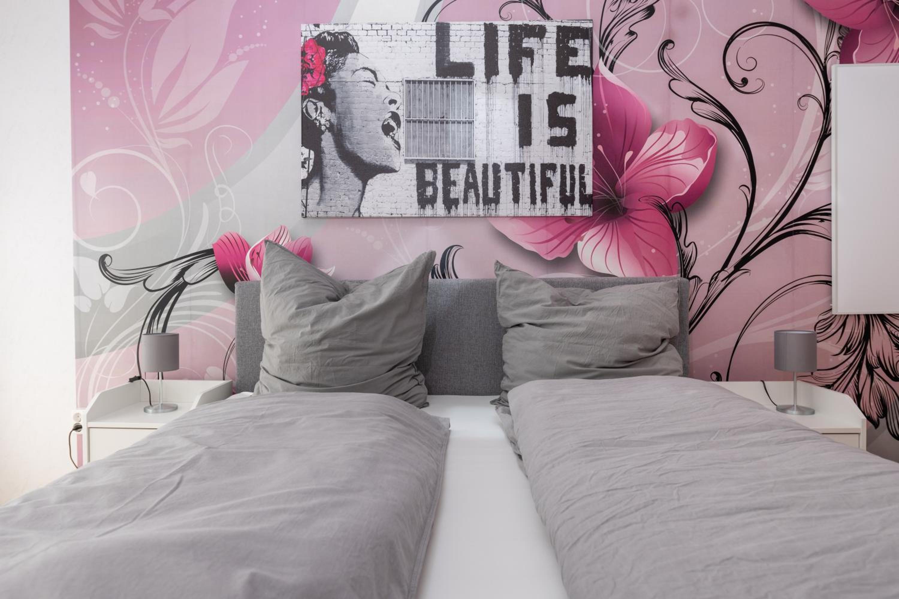 160qm 6-Zimmer Banksi-Galerie-Apartment Hauptbahnhof