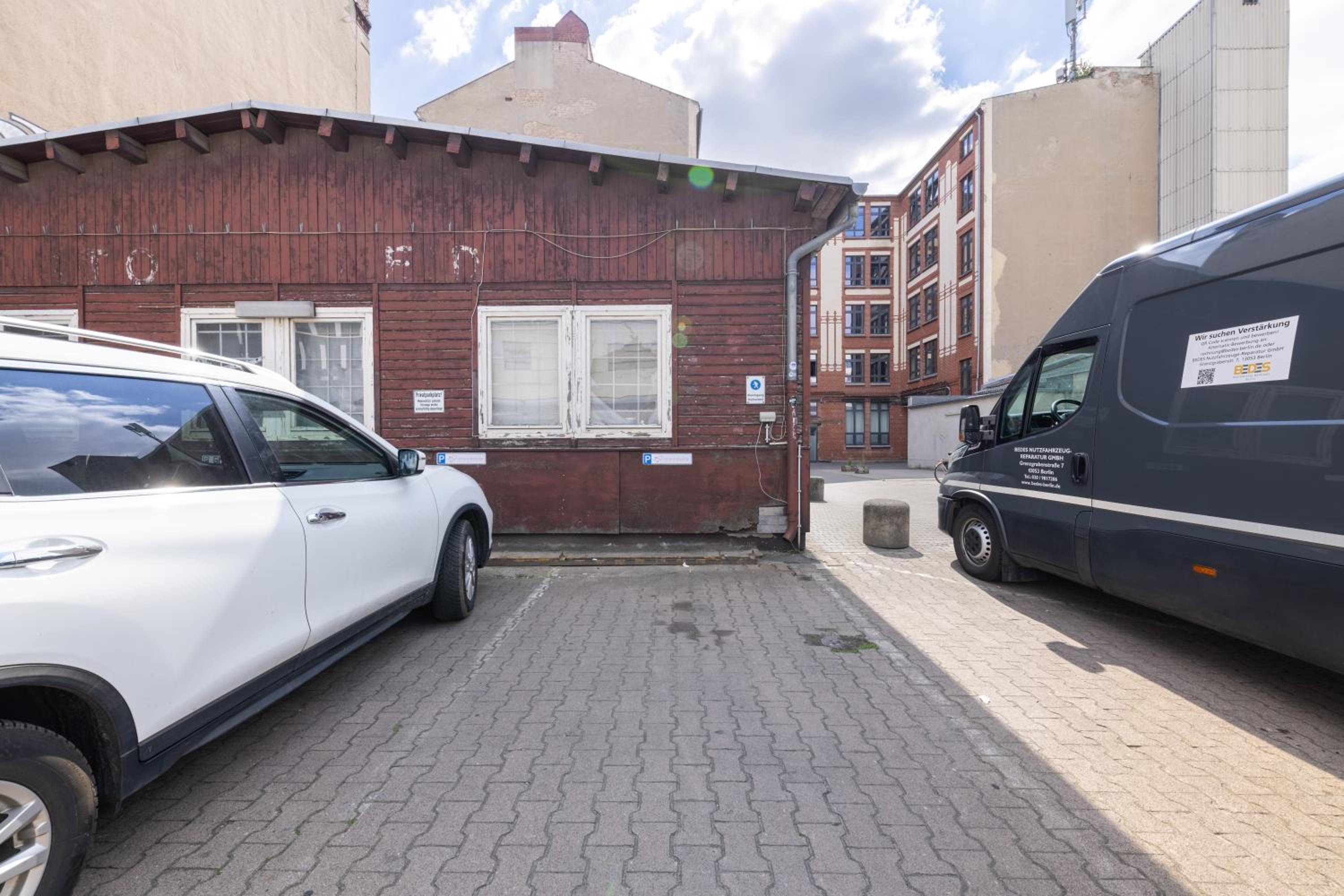 160qm 6-Zimmer Banksi-Galerie-Apartment Hauptbahnhof